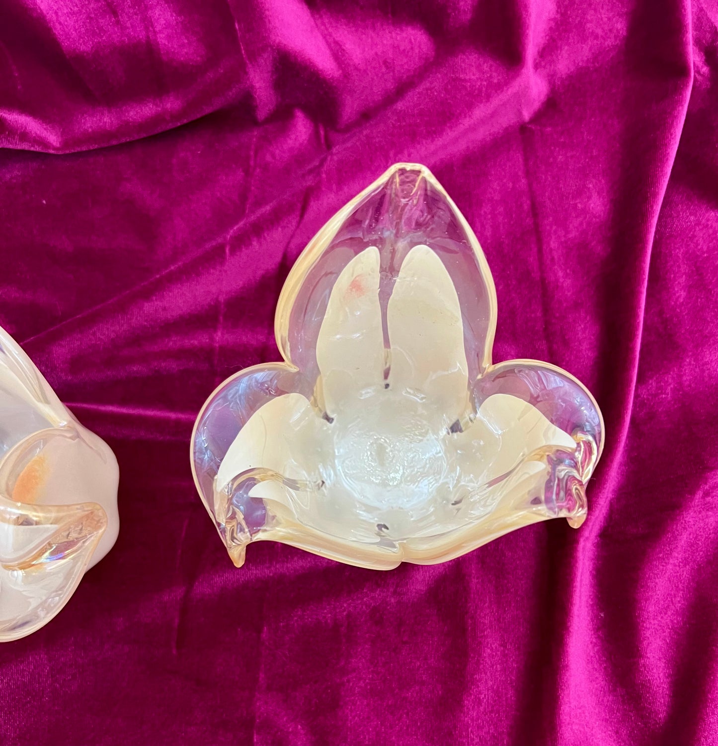 PAIR OF IVORY MURANO ART GLASS CANDLEHOLDERS/VASES, ITALY CIRCA 1980s
