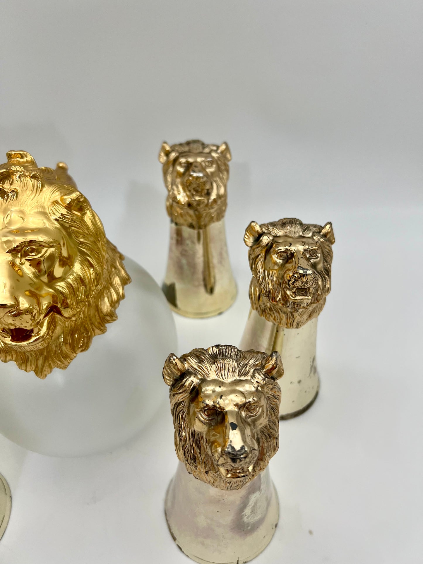 CAROLE STUPELL MID-CENTURY LION HEAD PITCHER AND STIRRUP CUPS, RARE SET OF 7