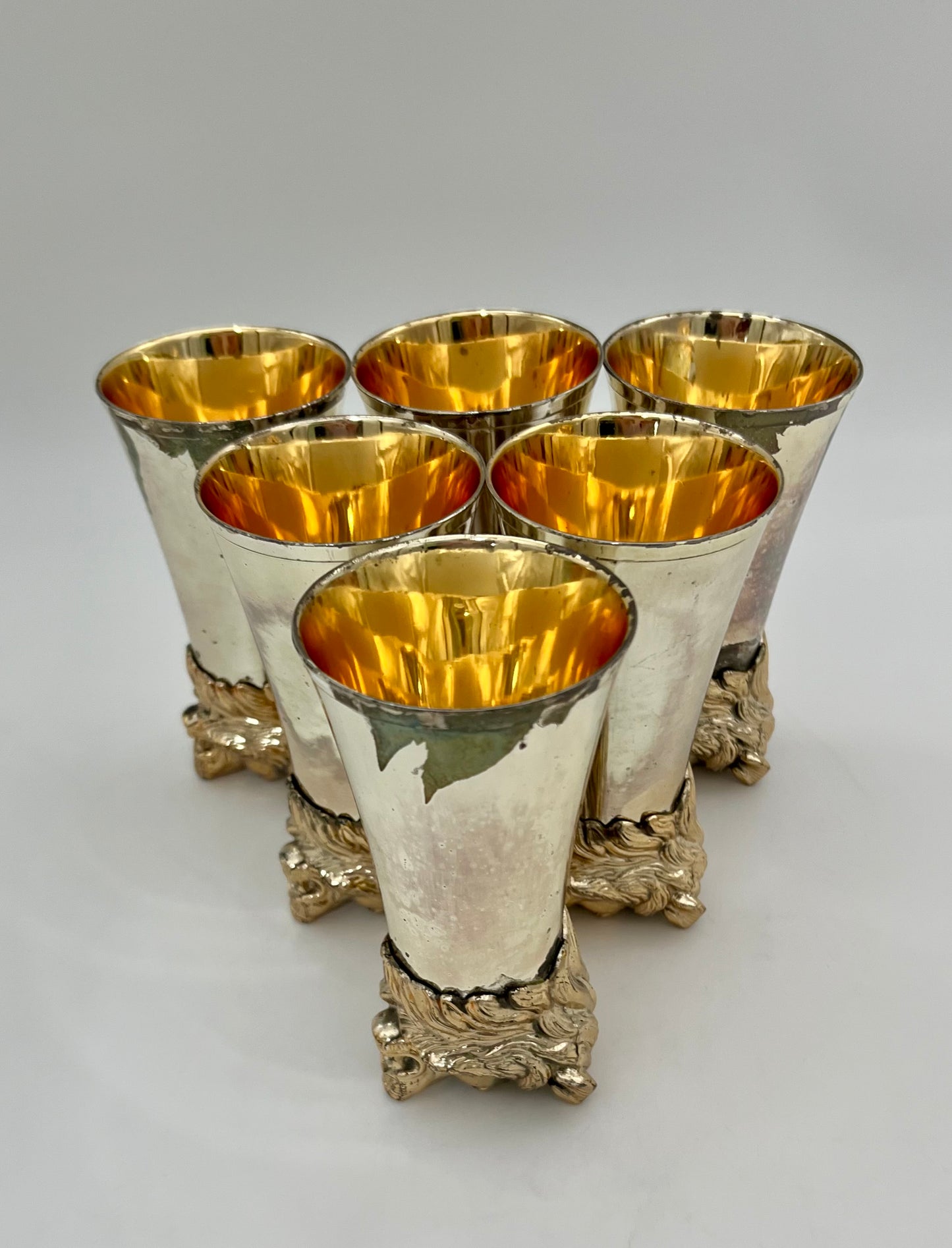 CAROLE STUPELL MID-CENTURY LION HEAD PITCHER AND STIRRUP CUPS, RARE SET OF 7