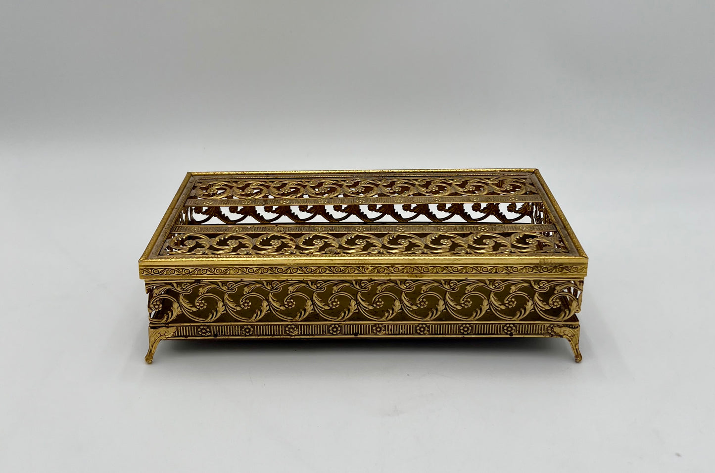 HOLLYWOOD REGENCY TISSUE HOLDER, CIRCA 1960s