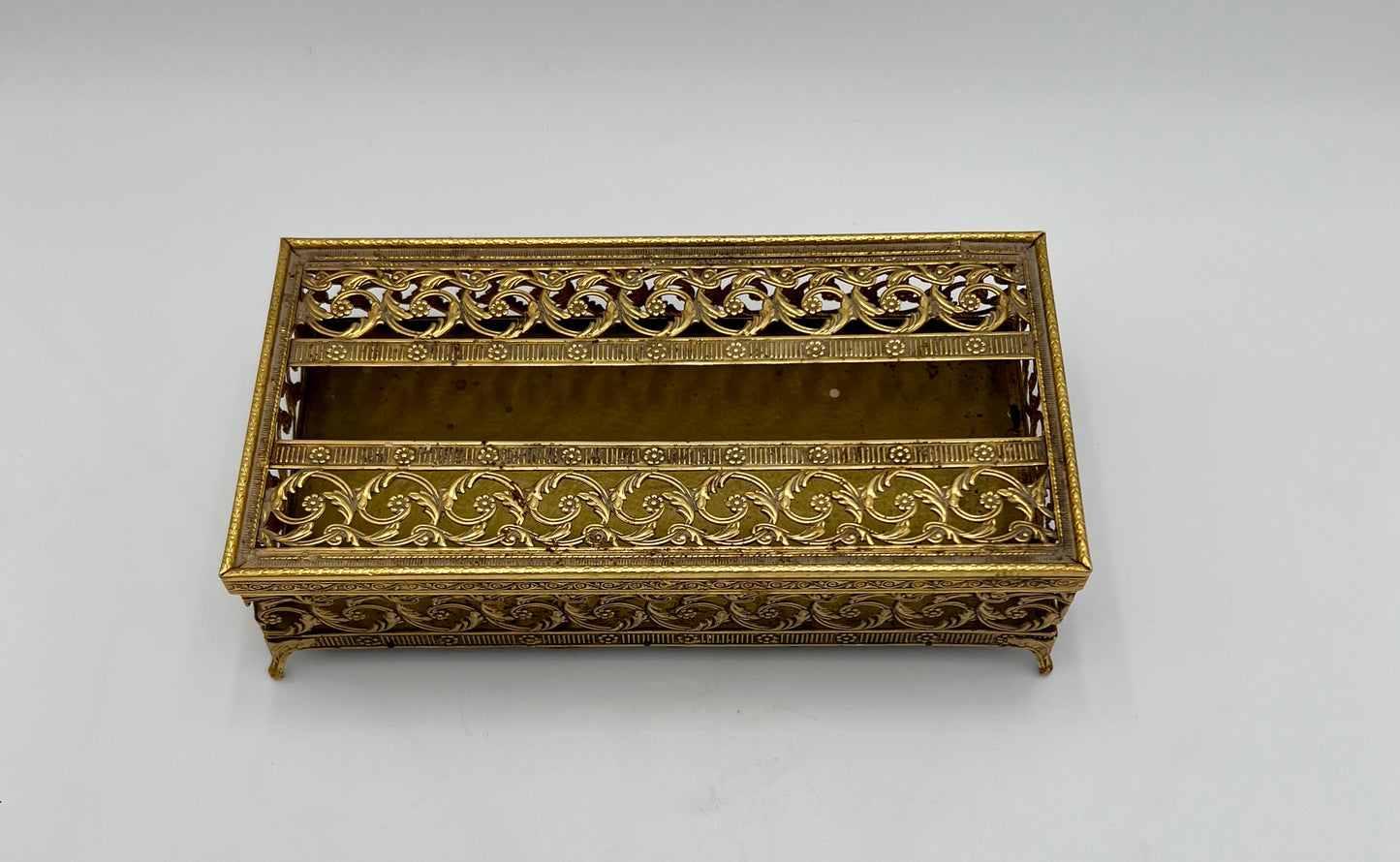 HOLLYWOOD REGENCY TISSUE HOLDER, CIRCA 1960s