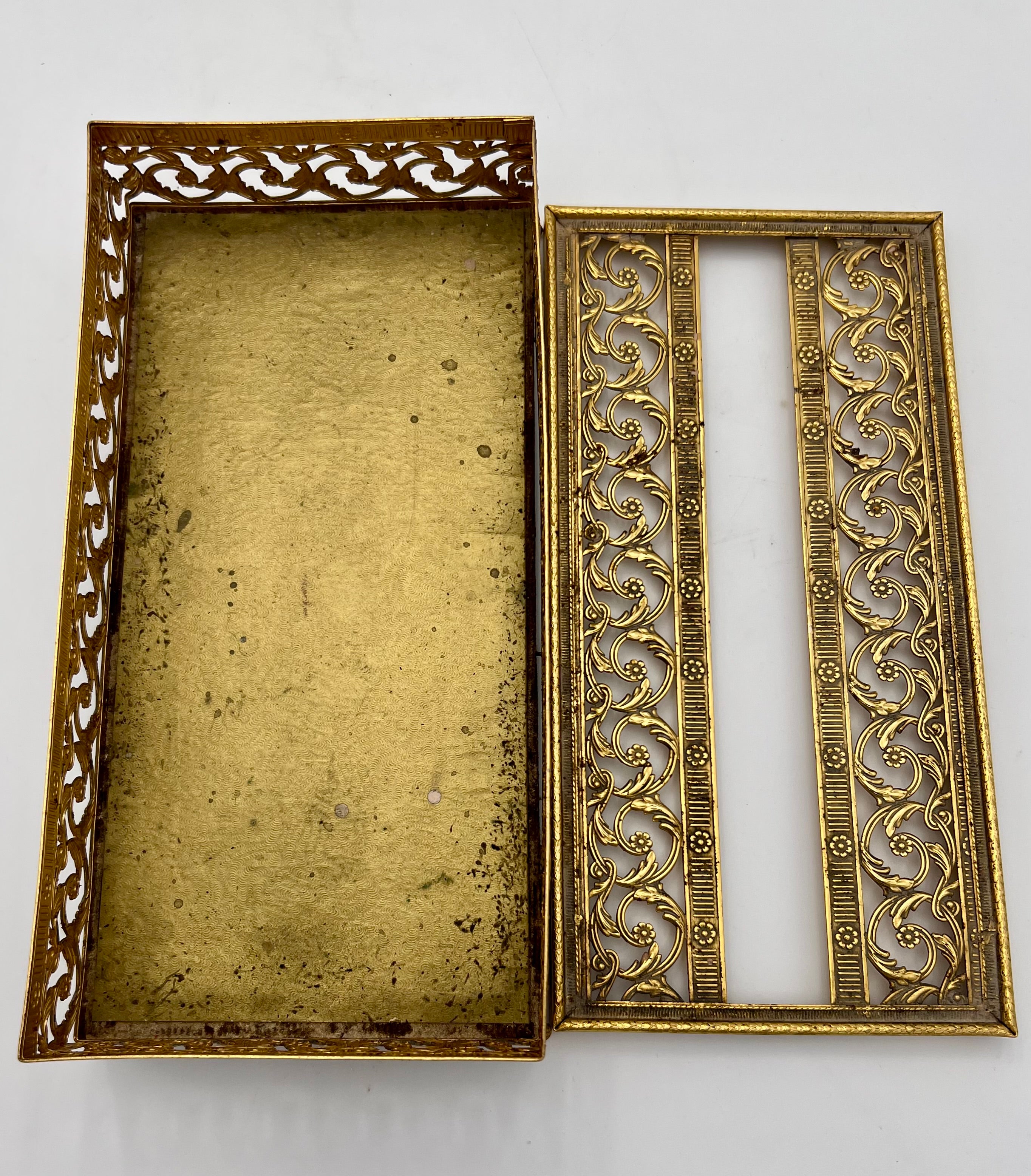 VINTAGE GILT BRASS FILIGREE JEWELRY BOX FRENCH VANITY TRINKET CASKET HOLLYWOOD REGENCY DECOR