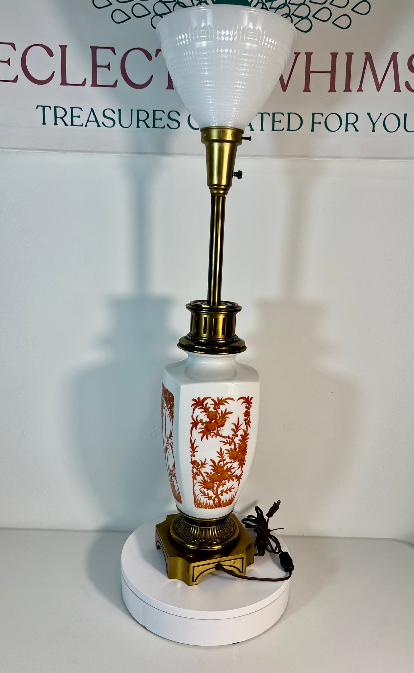 VERY RARE VINTAGE STIFFEL TORCHIERE HEAVY BRASS CHINOISERIE ORANGE AND WHITE LAMP, CIRCA 1946-1960