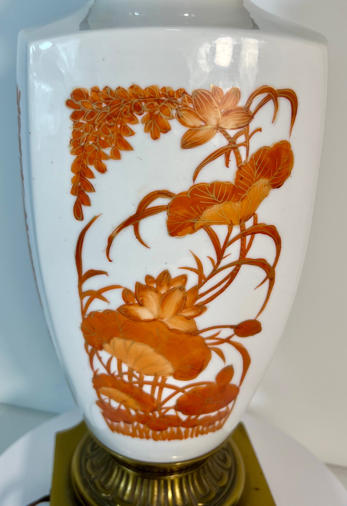 VERY RARE VINTAGE STIFFEL TORCHIERE HEAVY BRASS CHINOISERIE ORANGE AND WHITE LAMP, CIRCA 1946-1960