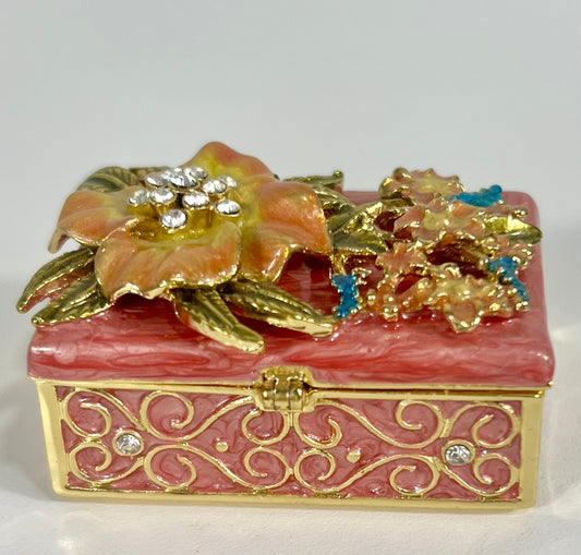 VINTAGE WHITE CRYSTALS PINK AND GOLD BOX WITH FLOWERS ON TOP TRINKET/JEWELRY BOX