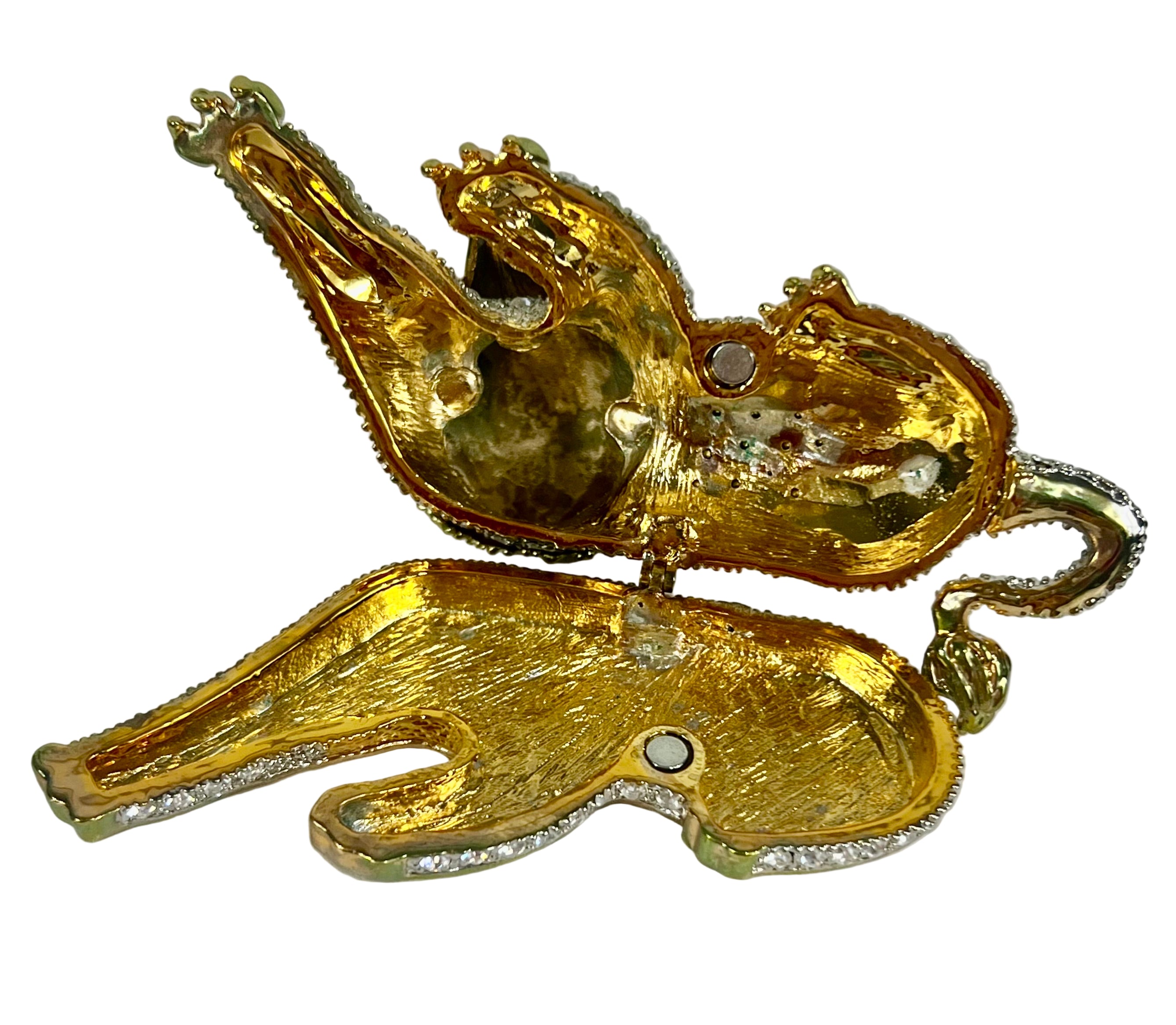 VINTAGE WHITE CRYSTAL AND GOLD LION SHAPED TRINKET/JEWELRY BOX