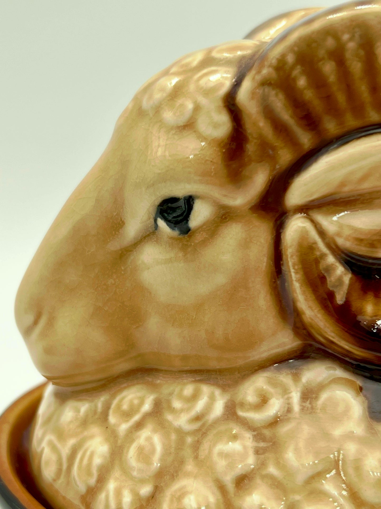 RARE VINTAGE SECLA PORTUGAL RAM HEAD COVERED TUREEN