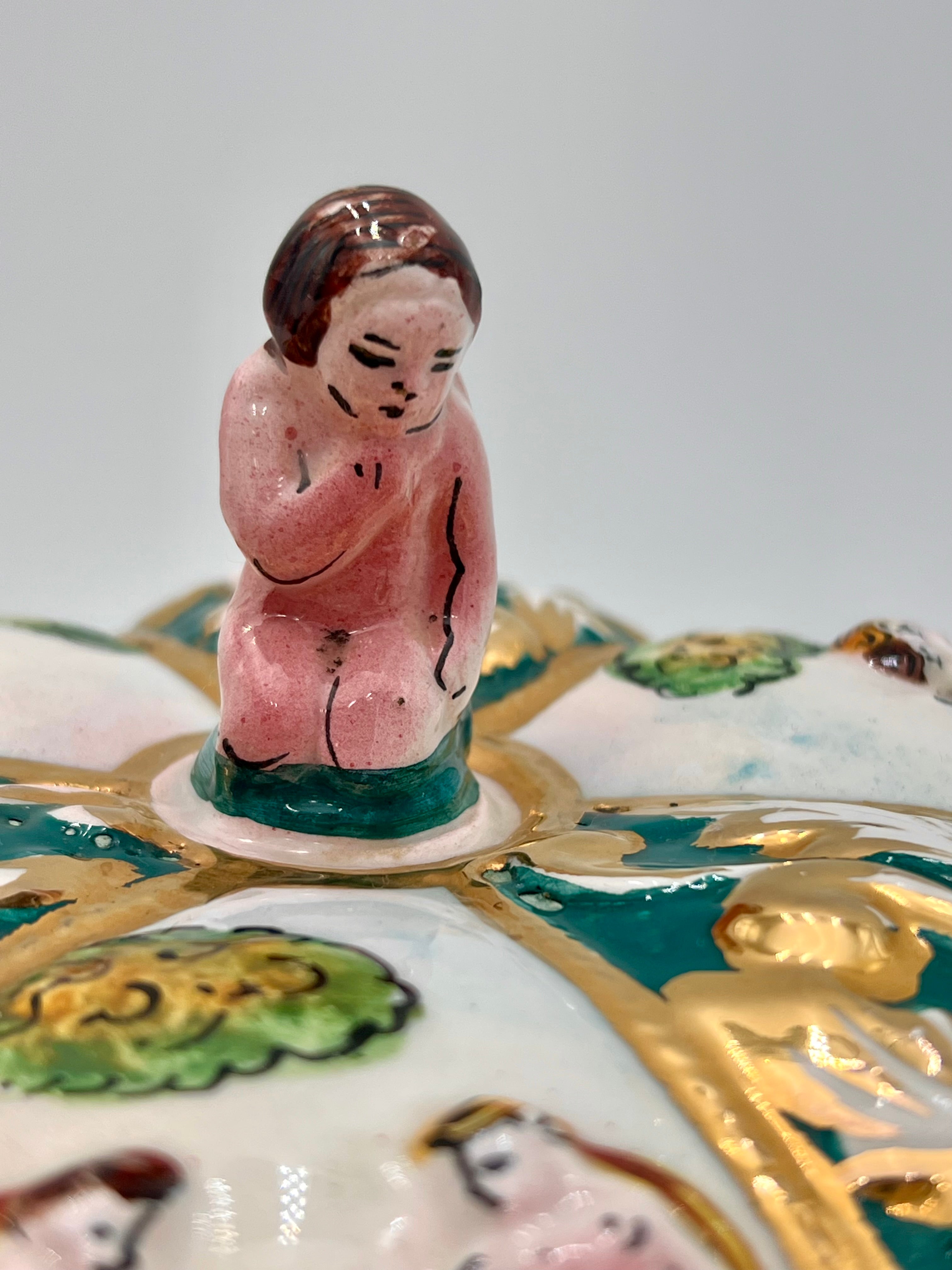 VINTAGE ITALIAN MAJOLICA COVERED DISH – HAND-PAINTED ADAM & EVE SCENES – GILDED BAROQUE DETAIL – DERUTA-STYLE CERAMIC BOX