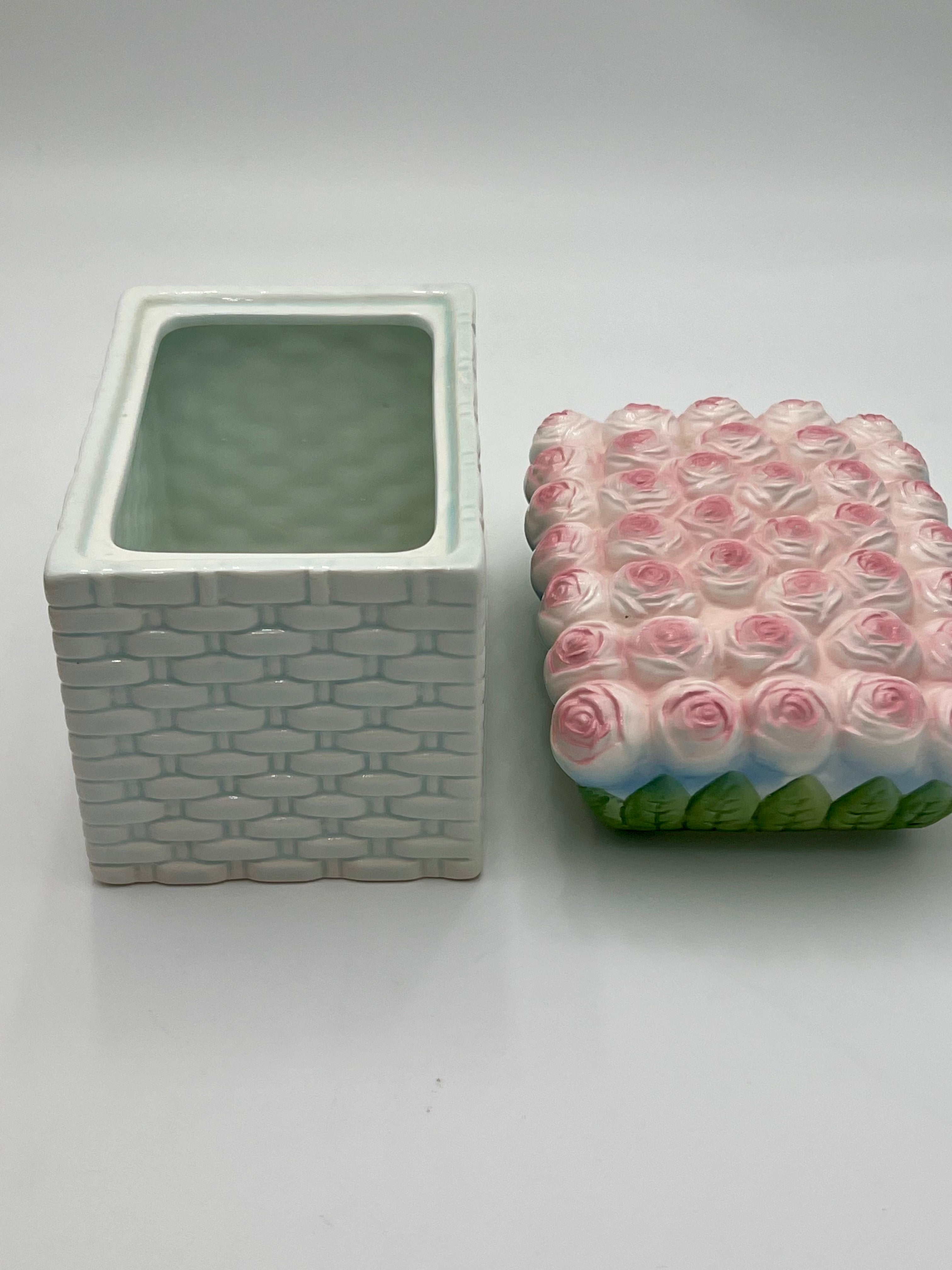 VINTAGE TWO’S COMPANY ROSE CERAMIC PLANTER BOX WITH LID – PASTEL FLORAL BASKETWEAVE CACHEPOT – COTTAGECORE DECOR