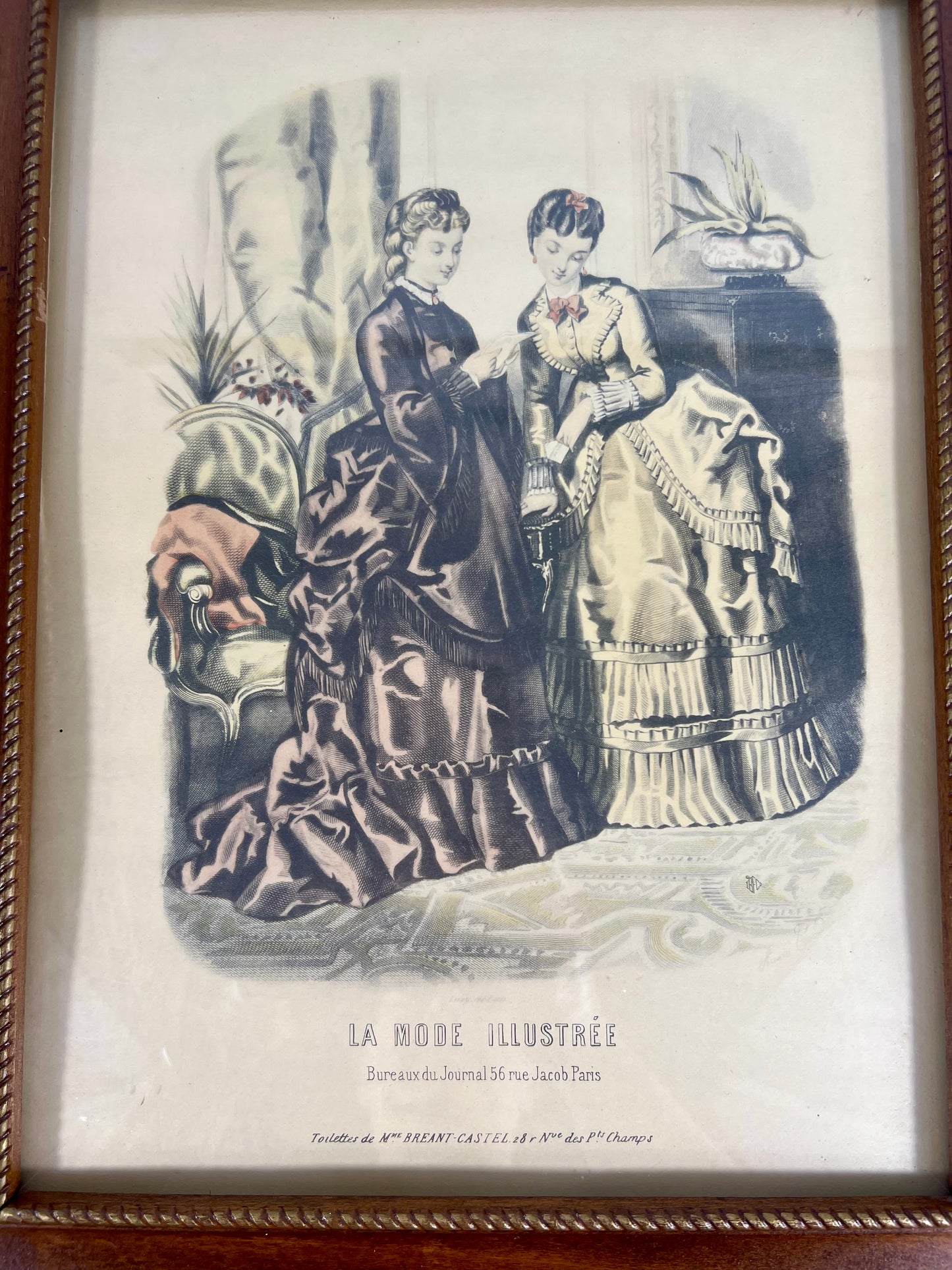 SCALLOPED ANTIQUE FRAMES AND ANTIQUE LITHOGRAPHS PARIS LADIES, LATE 1800s