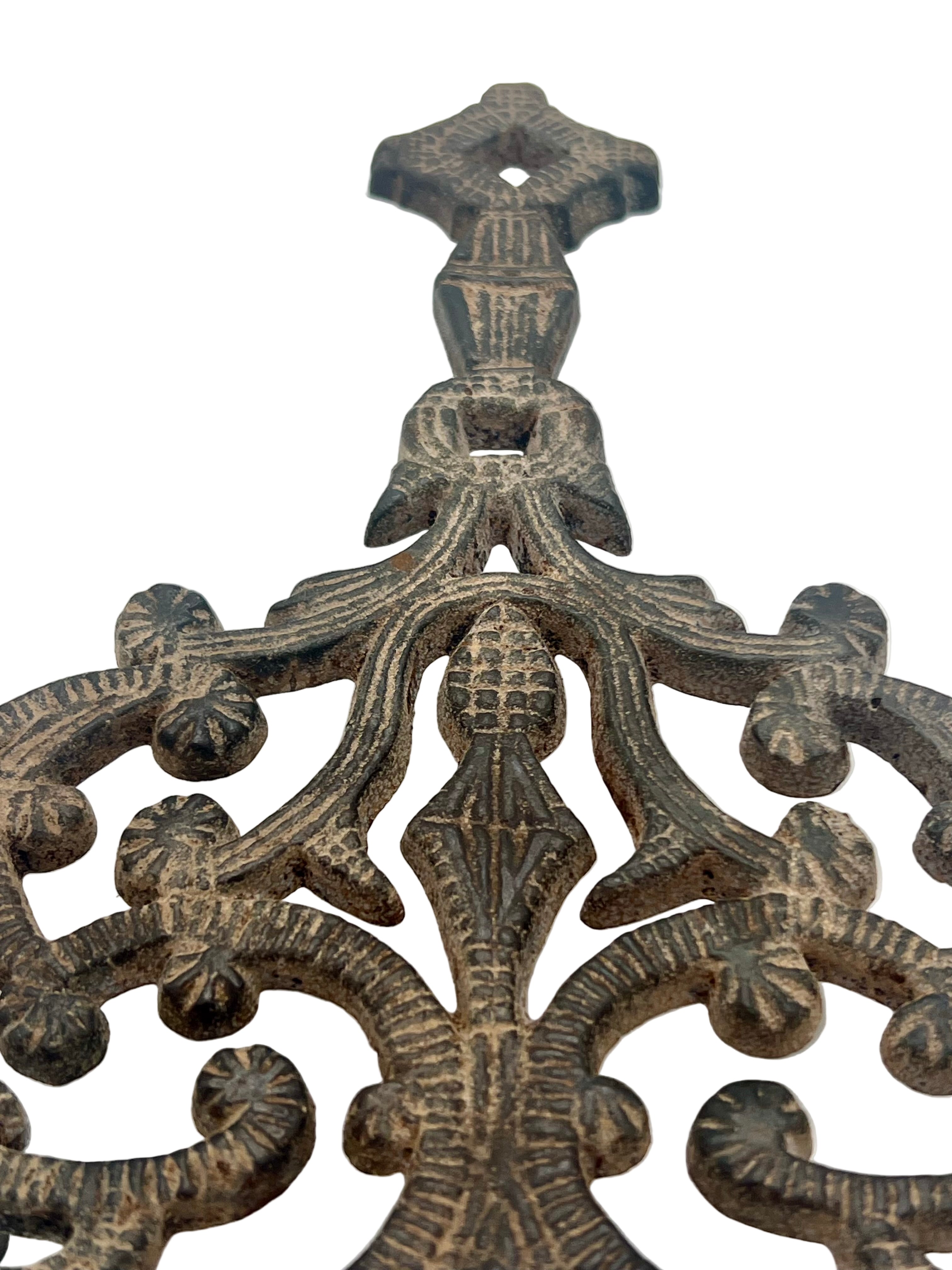 VINTAGE J.Z.H. CAST IRON TRIVET | ANTIQUE ORNATE SCROLLWORK | PENNSYLVANIA FOUNDRY | C. 1890–1910