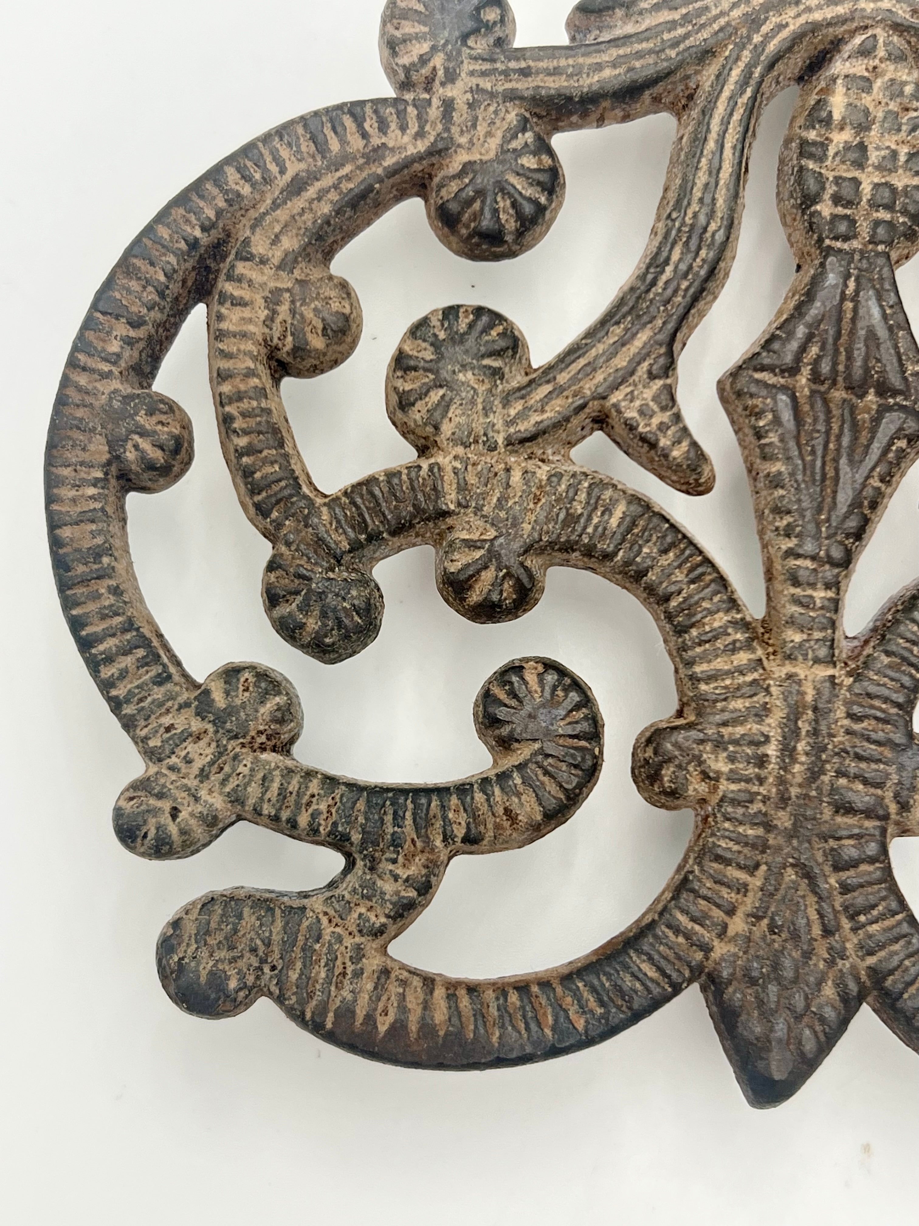 VINTAGE J.Z.H. CAST IRON TRIVET | ANTIQUE ORNATE SCROLLWORK | PENNSYLVANIA FOUNDRY | C. 1890–1910