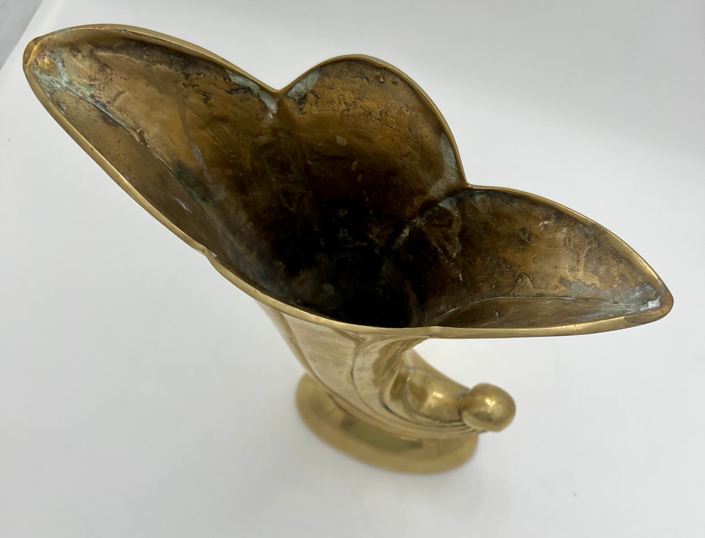 VINTAGE HEAVY BRASS VASE/PLANTER