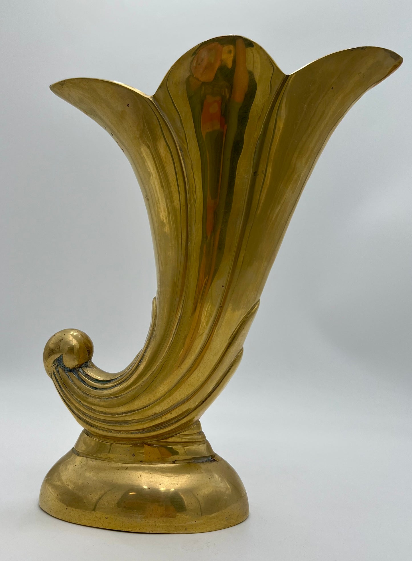 VINTAGE HEAVY BRASS VASE/PLANTER