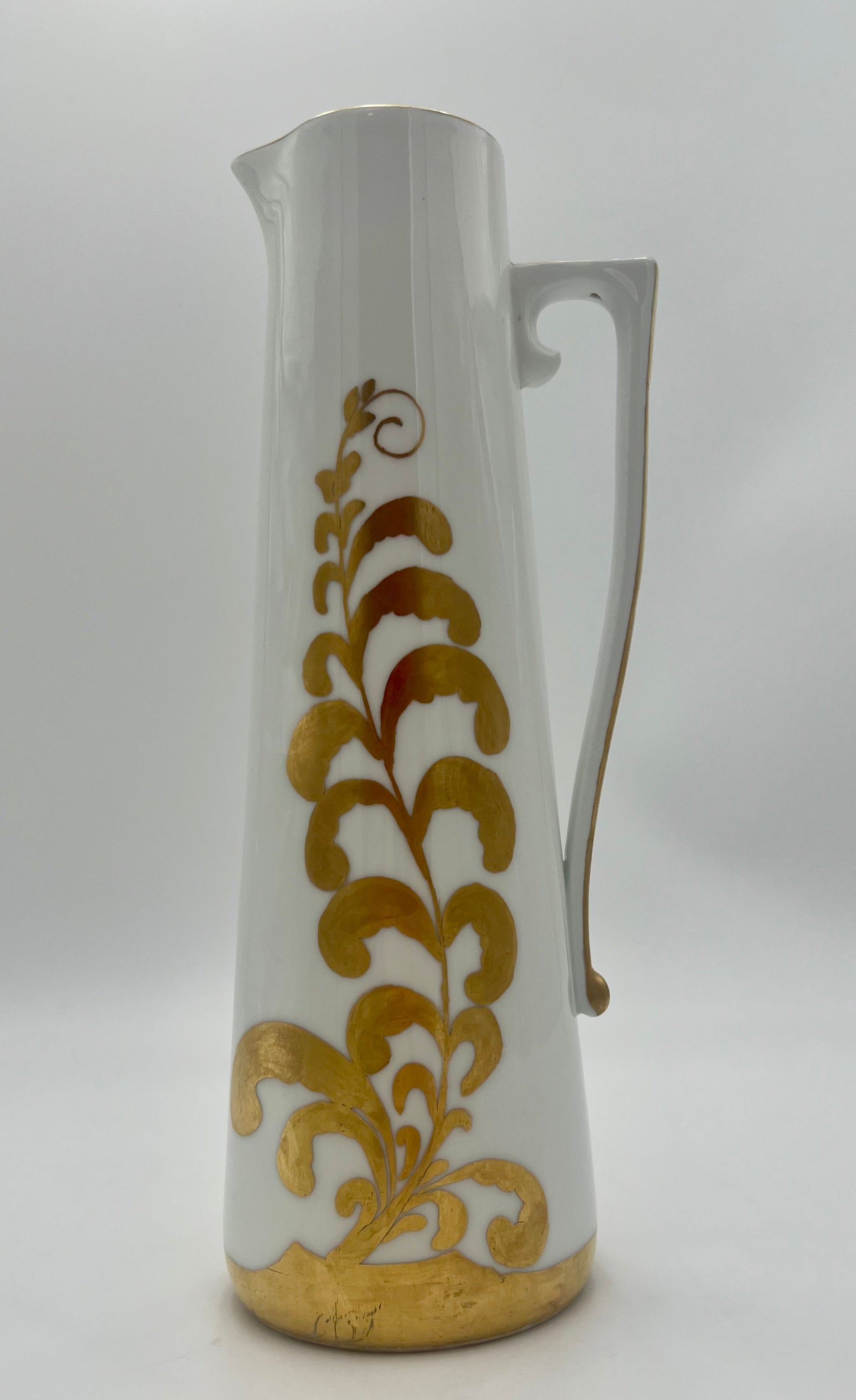 ANTIQUE UNO FAVORITE BAVARIA PORCELAIN PITCHER – HAND-PAINTED GOLD GILT, CIRCA 1910s-1930s