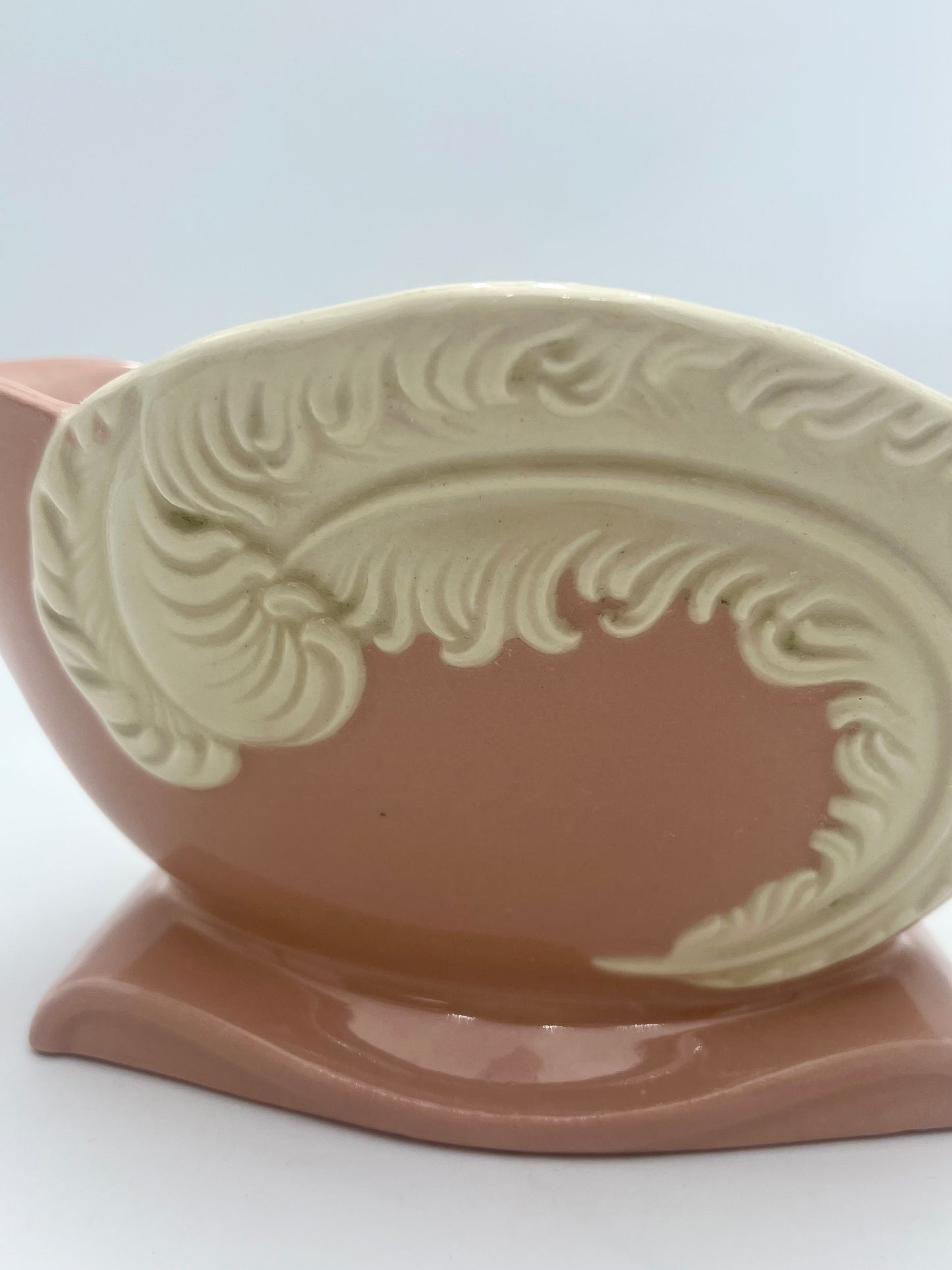 RARE ANTIQUE CHADWICK CHINA COMPANY SWAN FEATHER SALMON PINK VASE, 1940s