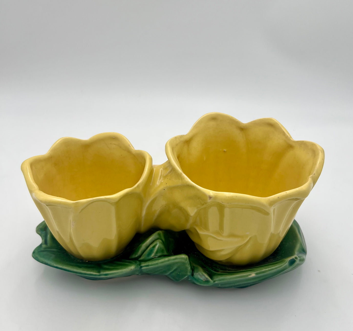MCCOY POTTERY DOUBLE YELLOW TULIP PLANTER WITH A SWALLOW, CIRCA 1948