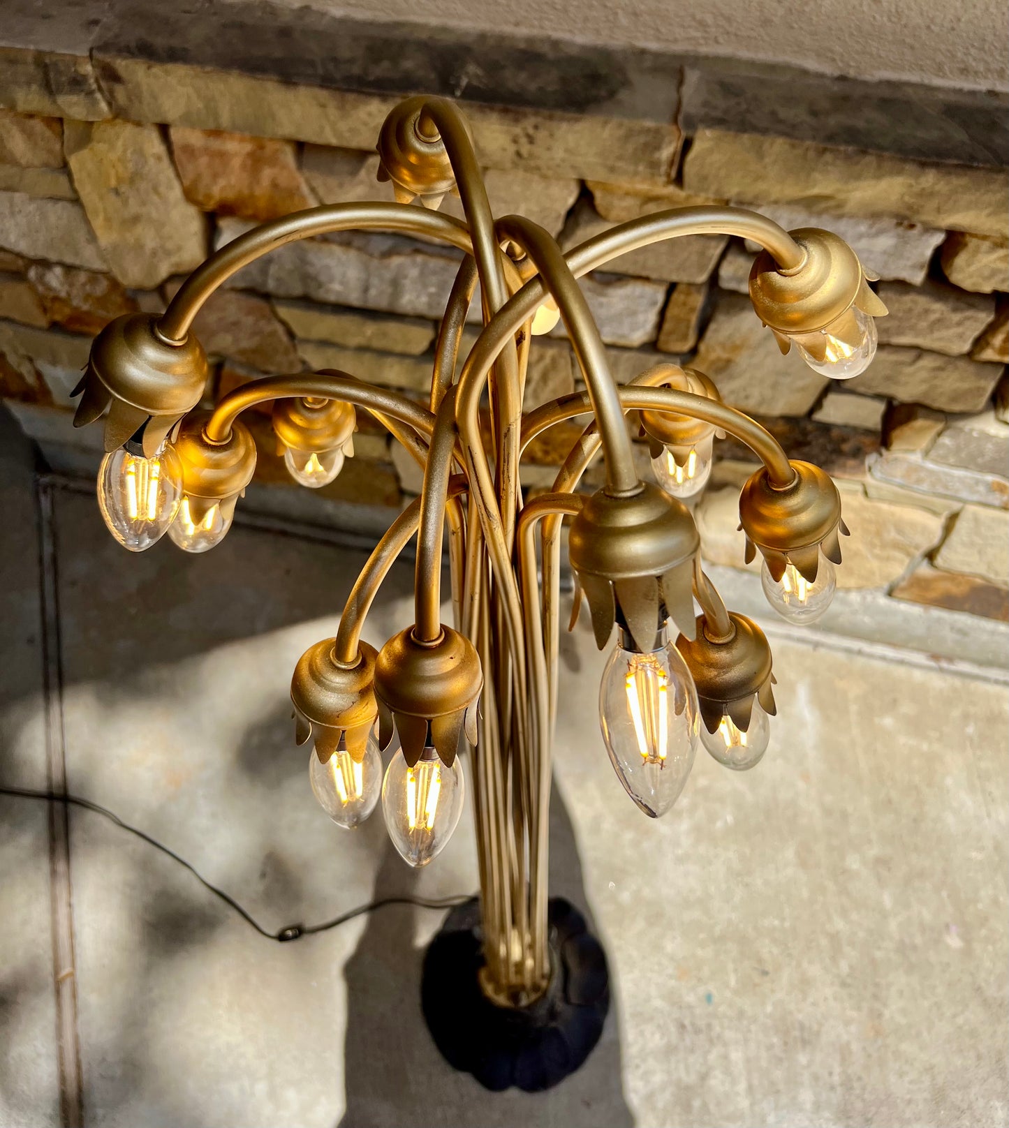 Vintage 1970s Hollywood Regency Brass Tulip Floor Lamp with Lotus Base – Mid Century Modern Waterfall 12-Light Statement Lighting
