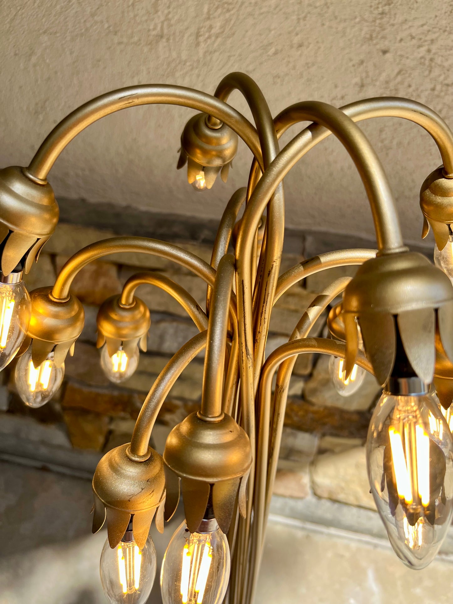 Vintage 1970s Hollywood Regency Brass Tulip Floor Lamp with Lotus Base – Mid Century Modern Waterfall 12-Light Statement Lighting