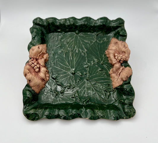 VINTAGE CHARLESTOWNE PORCELAIN AND CERAMIC KELLY GREEN AND BLUSH SERVING PLATTER