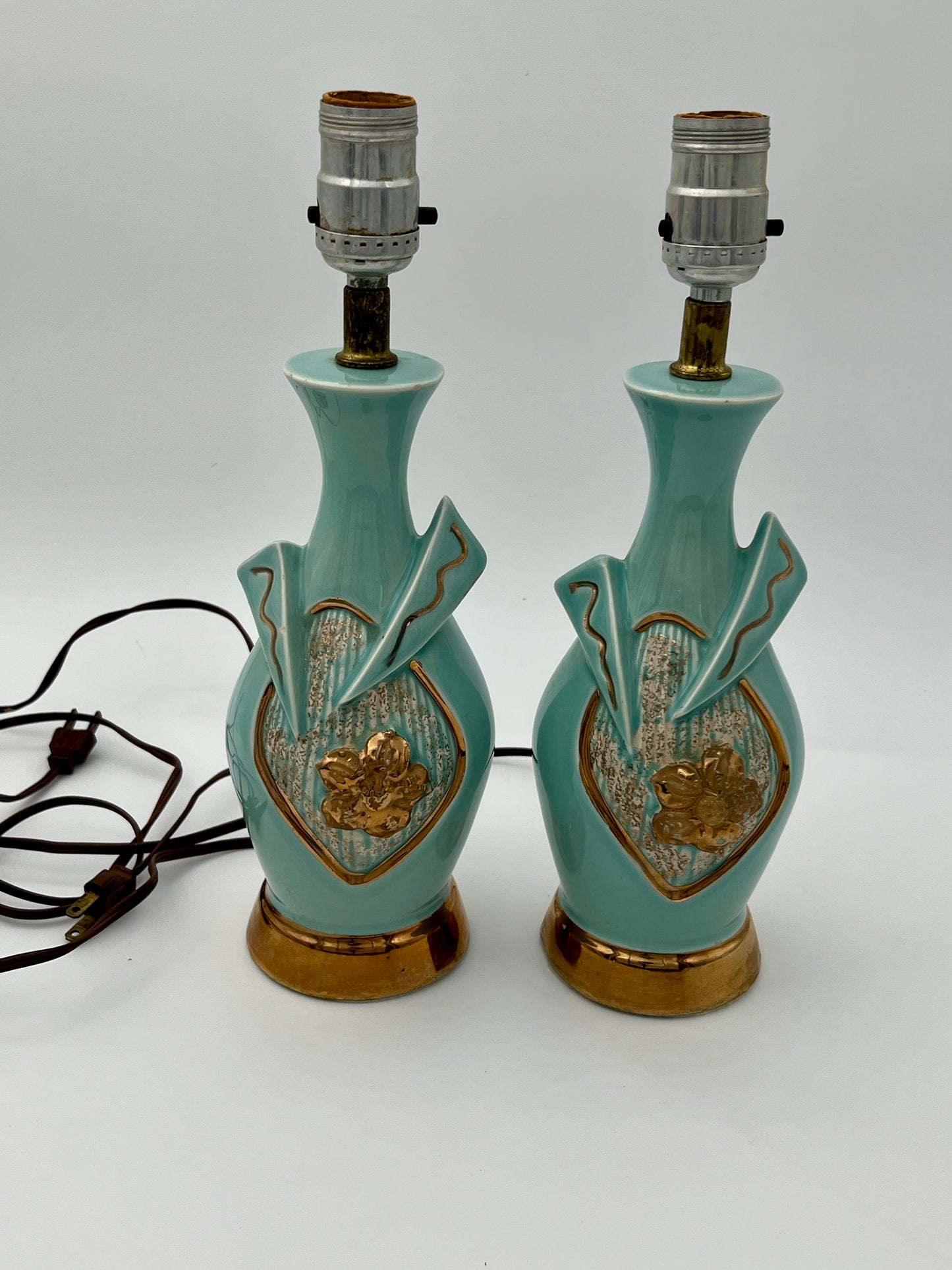 PAIR OF BABY BLUE AND GOLD 1950s ATOMIC BOUDOIR TABLE LAMPS