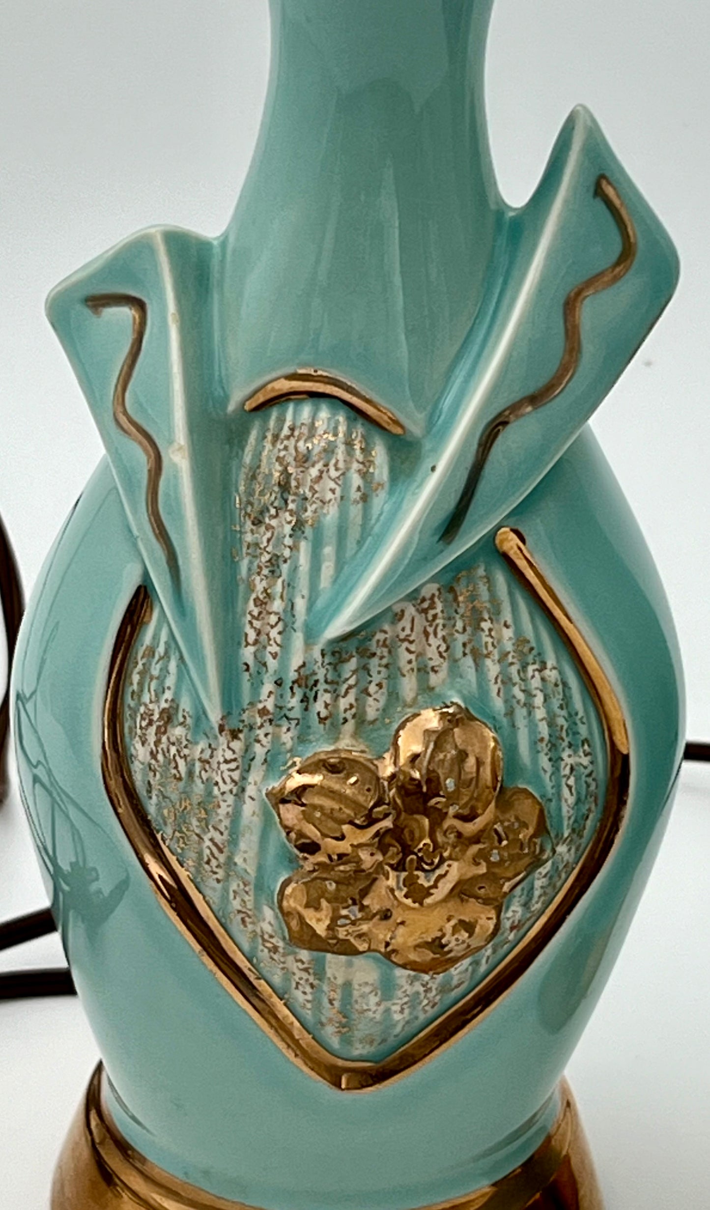 PAIR OF BABY BLUE AND GOLD 1950s ATOMIC BOUDOIR TABLE LAMPS