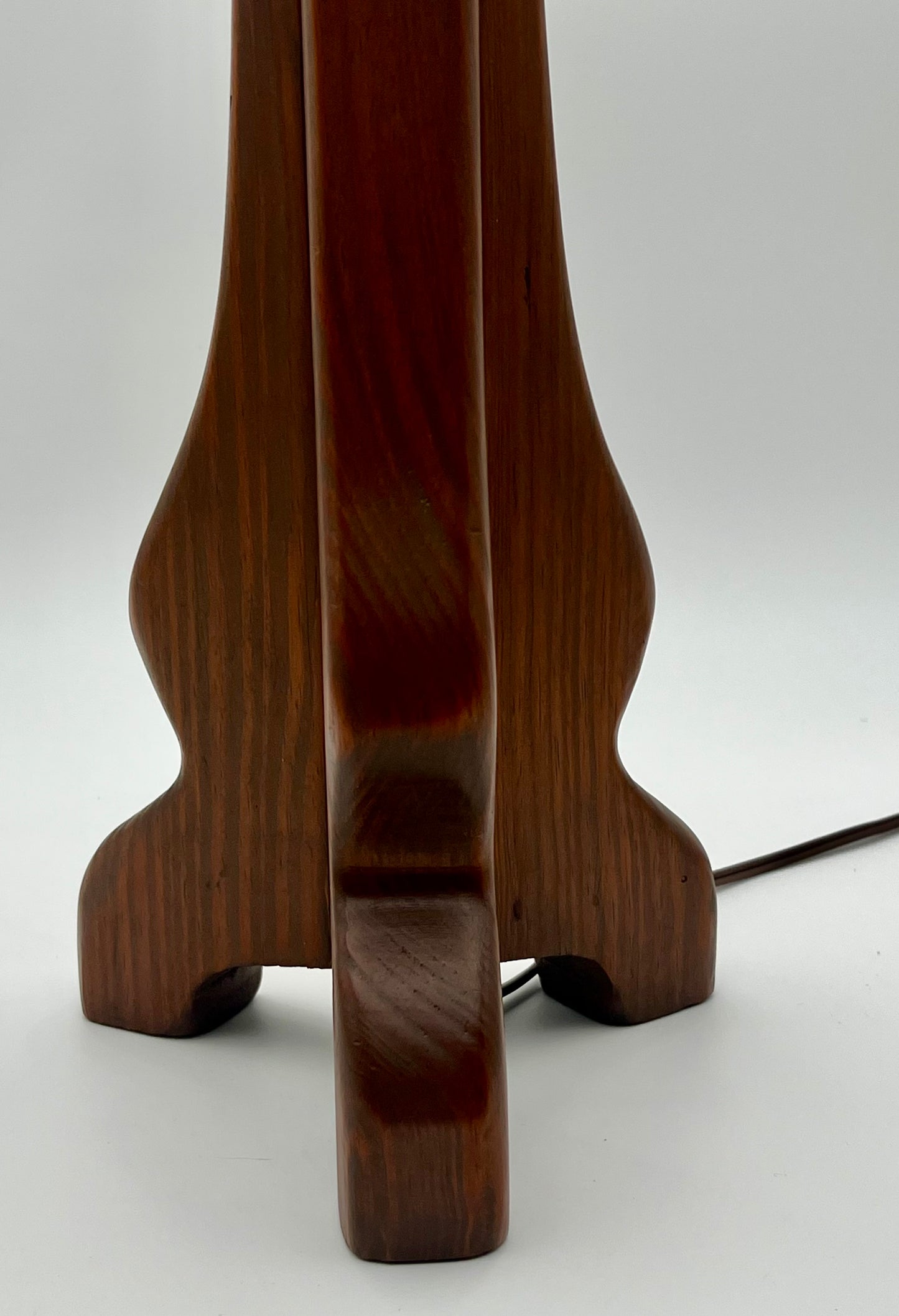 RARE MIDCENTURY CARVED TRIANGULAR WOOD TABLE LAMP