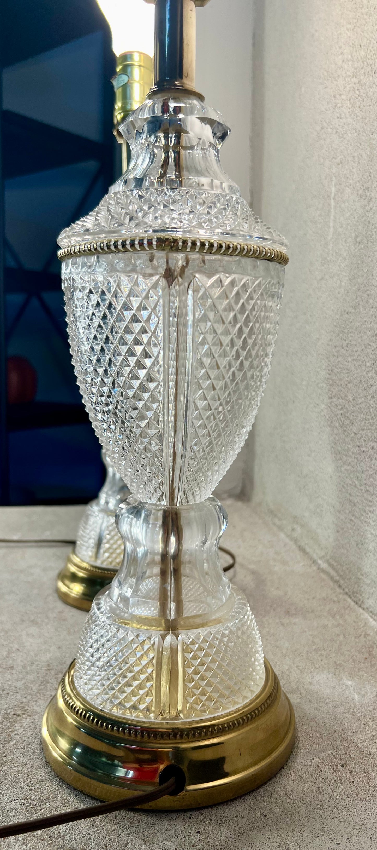 VINTAGE PAIR OF PINAPPLE CUT GLASS CRYSTAL AND BRASS TABLE LAMPS