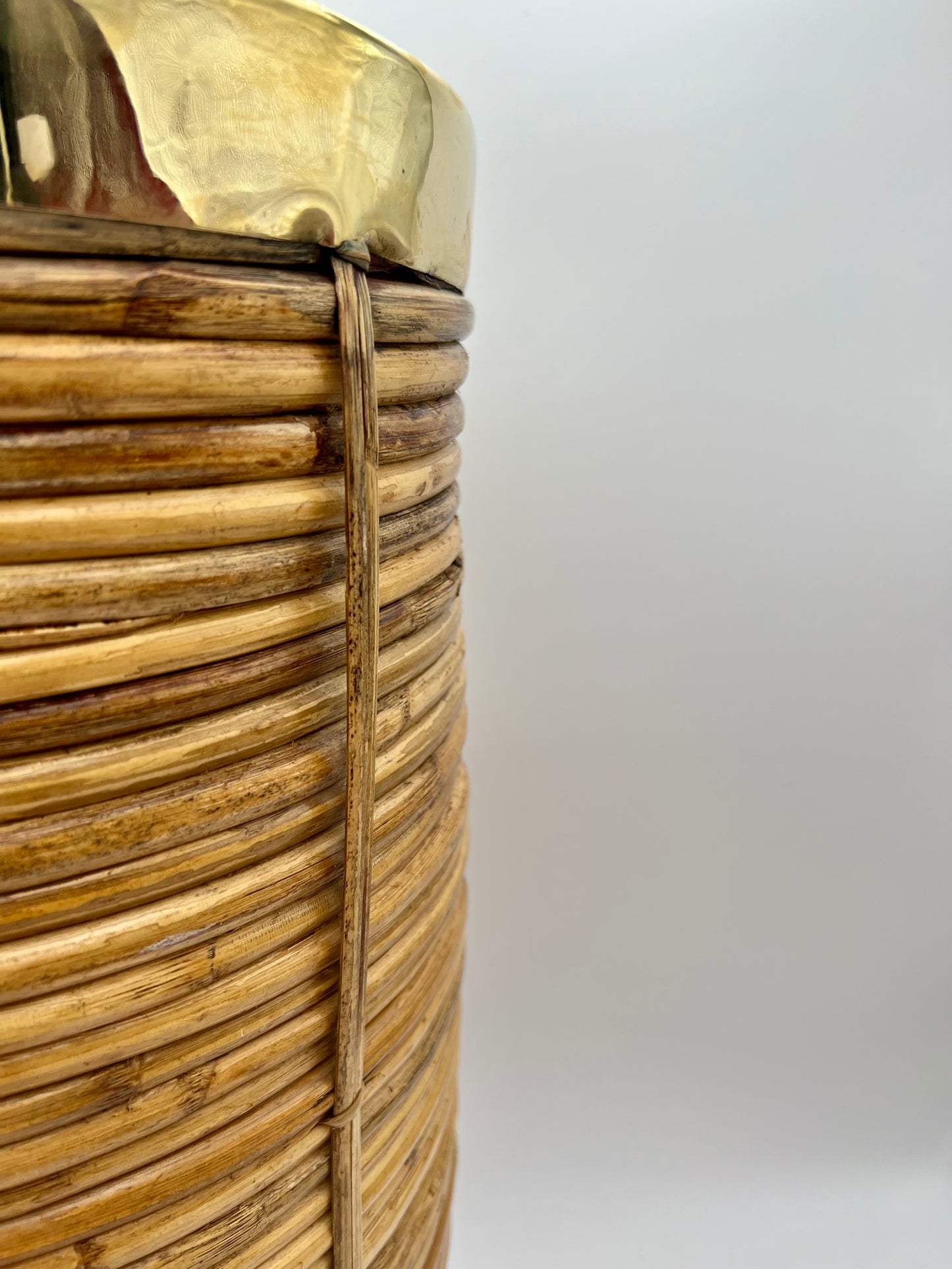 MID CENTURY GABRIELLA CRESPI BRASS RIM RATTAN ITALIAN UMBRELLA STAND