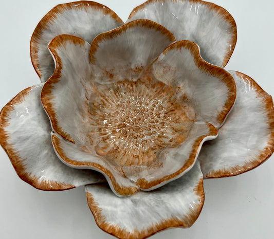 STUDIO B ART POTTERY BY MAGENTA  FLOWER DISH