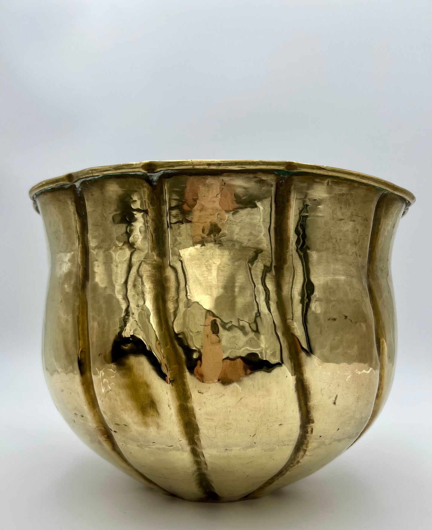 VINTAGE CLASSIC 1980’S BRASS PLANTER WITH FLUTED RIM