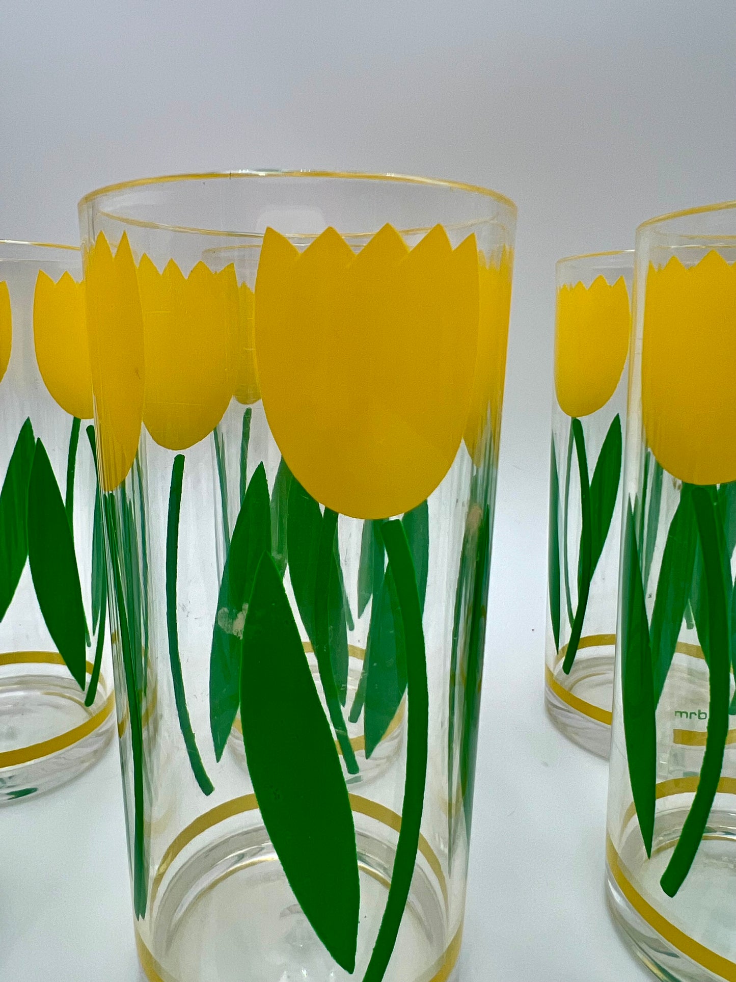 VINTAGE MID-CENTURY MODERN SET OF 6 ACRYLIC TULIP TUMBLERS