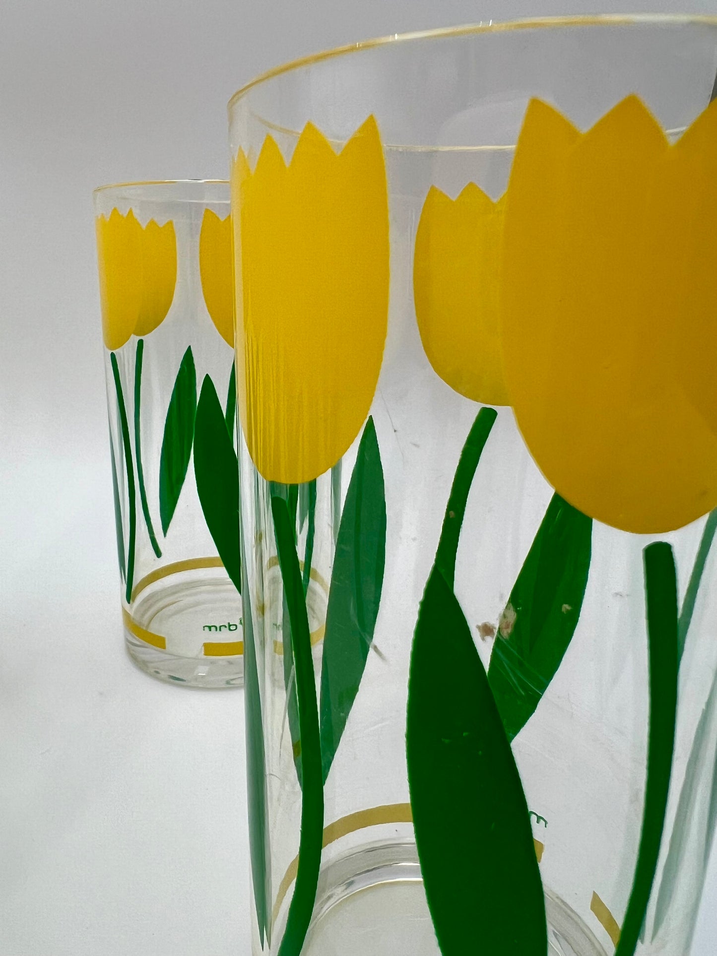 VINTAGE MID-CENTURY MODERN SET OF 6 ACRYLIC TULIP TUMBLERS
