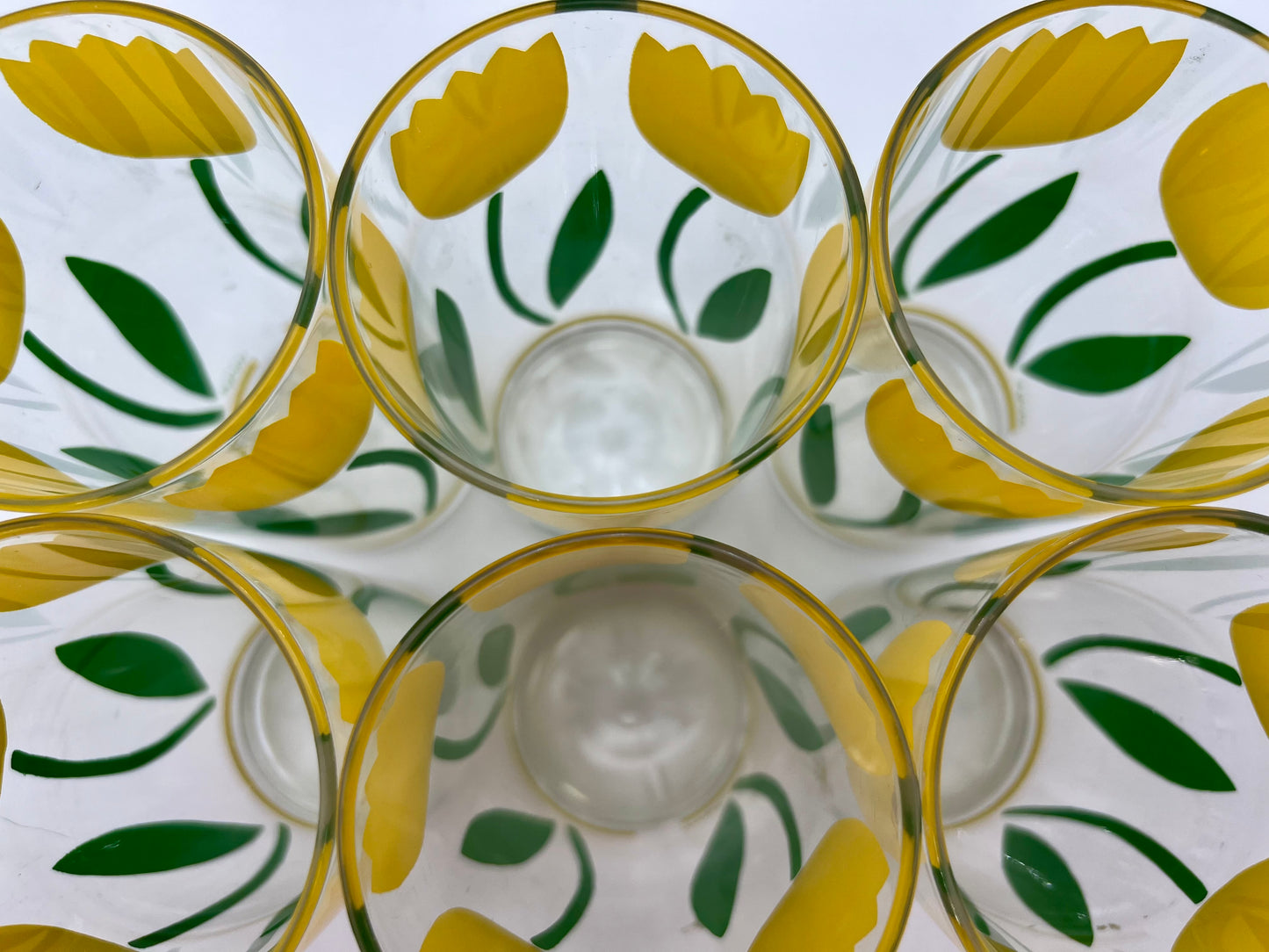 VINTAGE MID-CENTURY MODERN SET OF 6 ACRYLIC TULIP TUMBLERS