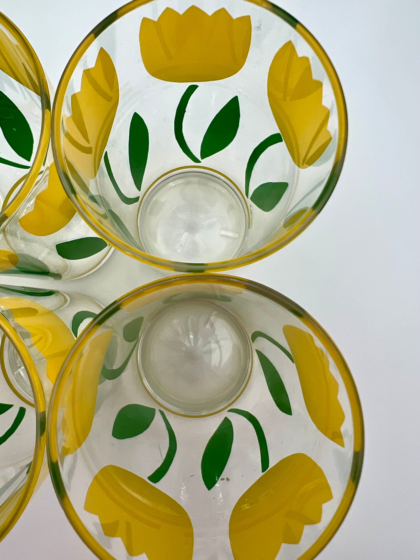 VINTAGE MID-CENTURY MODERN SET OF 6 ACRYLIC TULIP TUMBLERS