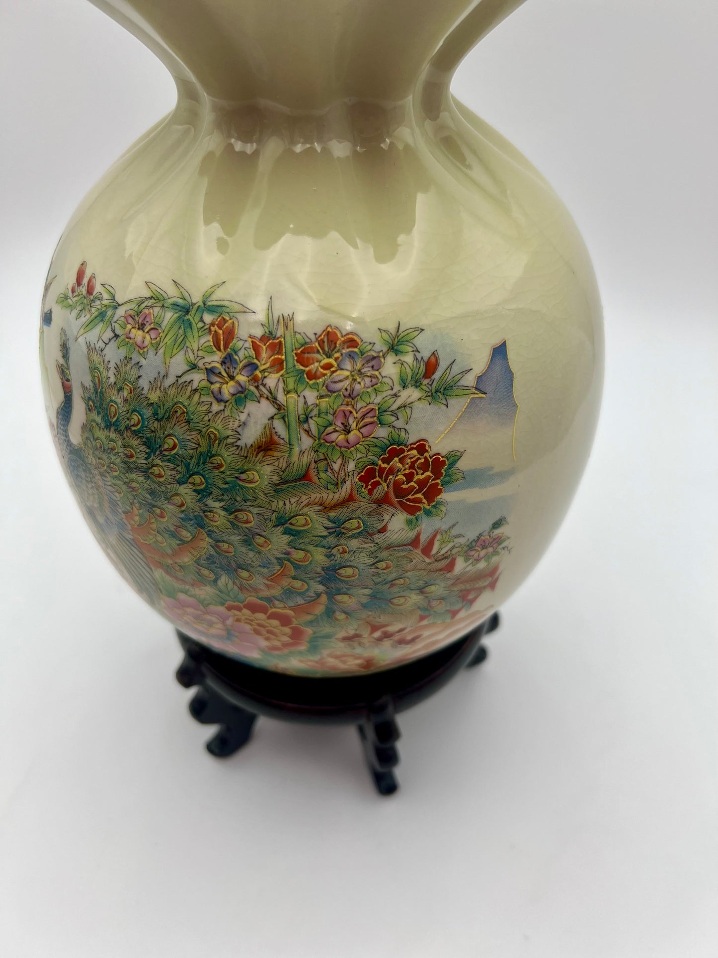 VINTAGE 1980s PEACOCK VASE
