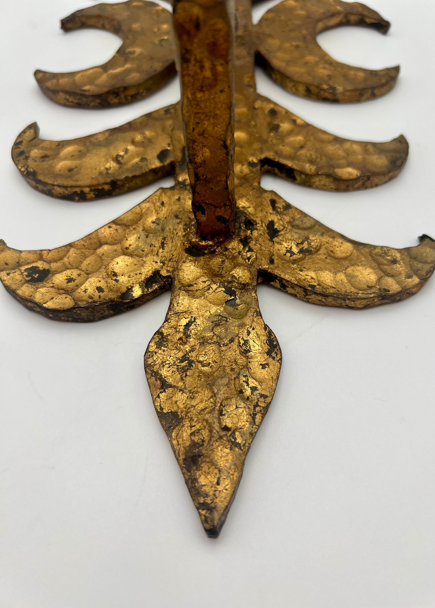 VINTAGE LARGE HAMMERED BRONZE WALL SCONCE