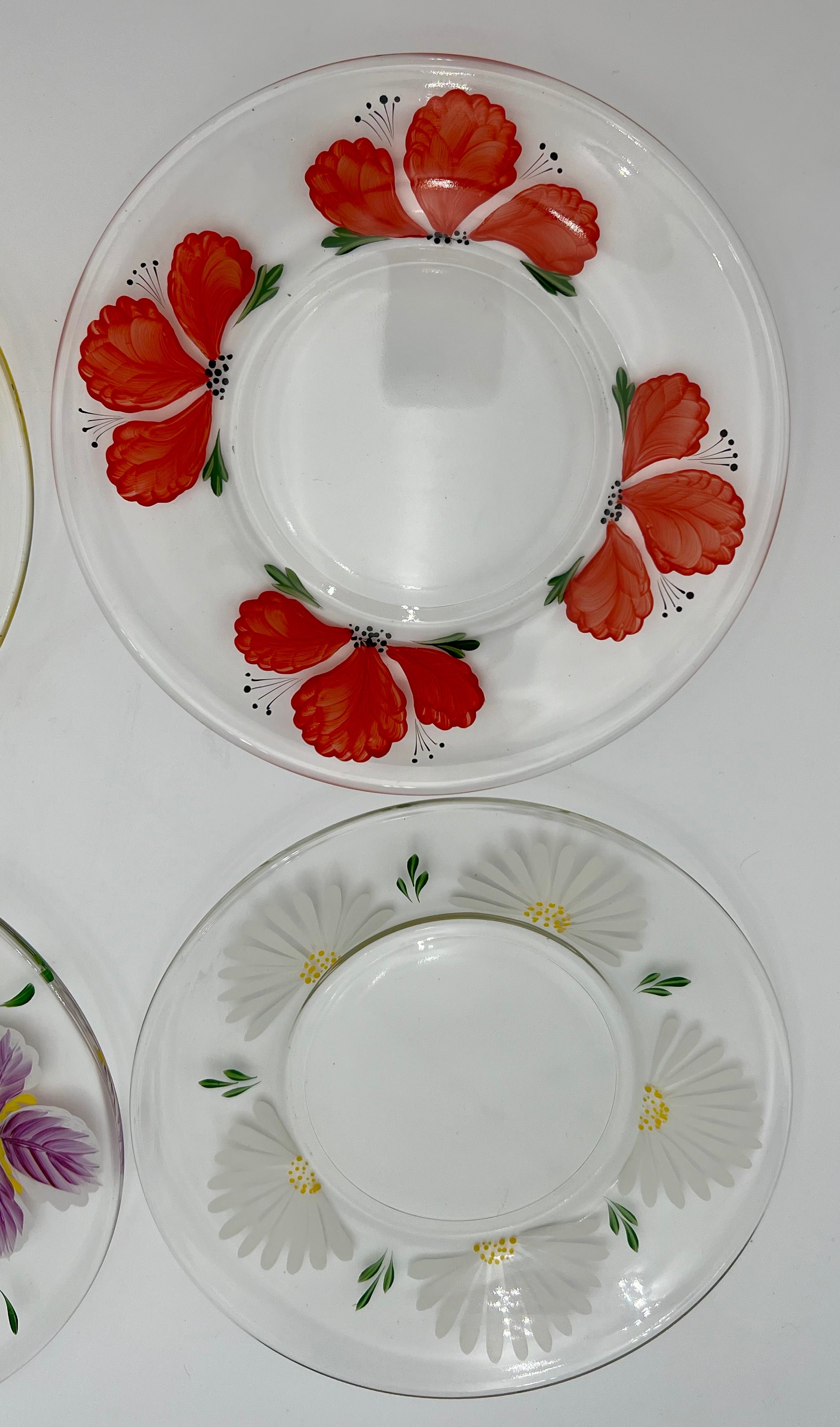 VINTAGE 1970s HAND-PAINTED FLORAL GLASS PLATE SET – MADE IN JAPAN – SET OF 6