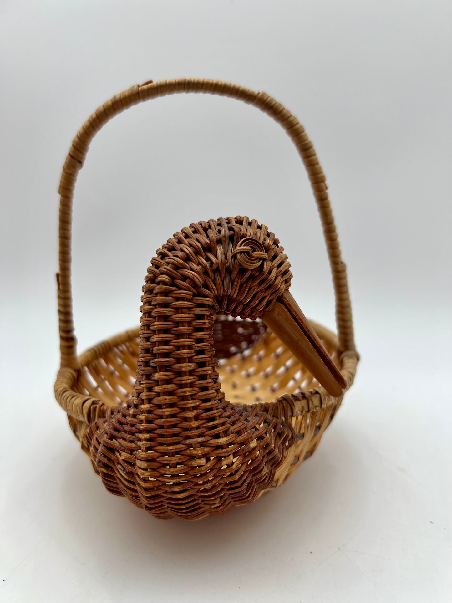 VINTAGE BOHO WICKER DUCK BASKET