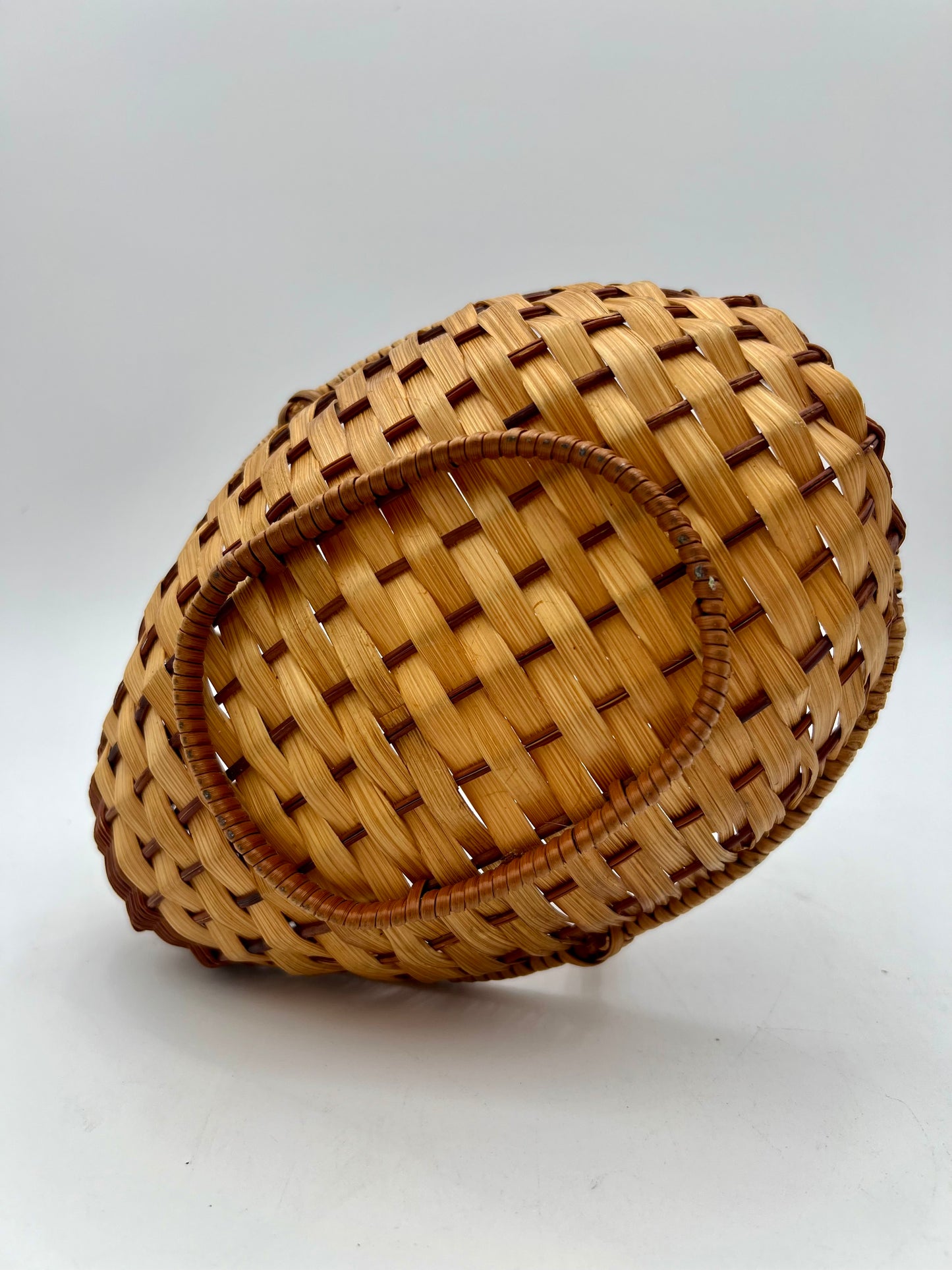 VINTAGE BOHO WICKER DUCK BASKET