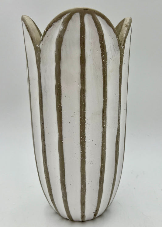 VINTAGE BOHO WHITE AND BEIGE TULIP VASE