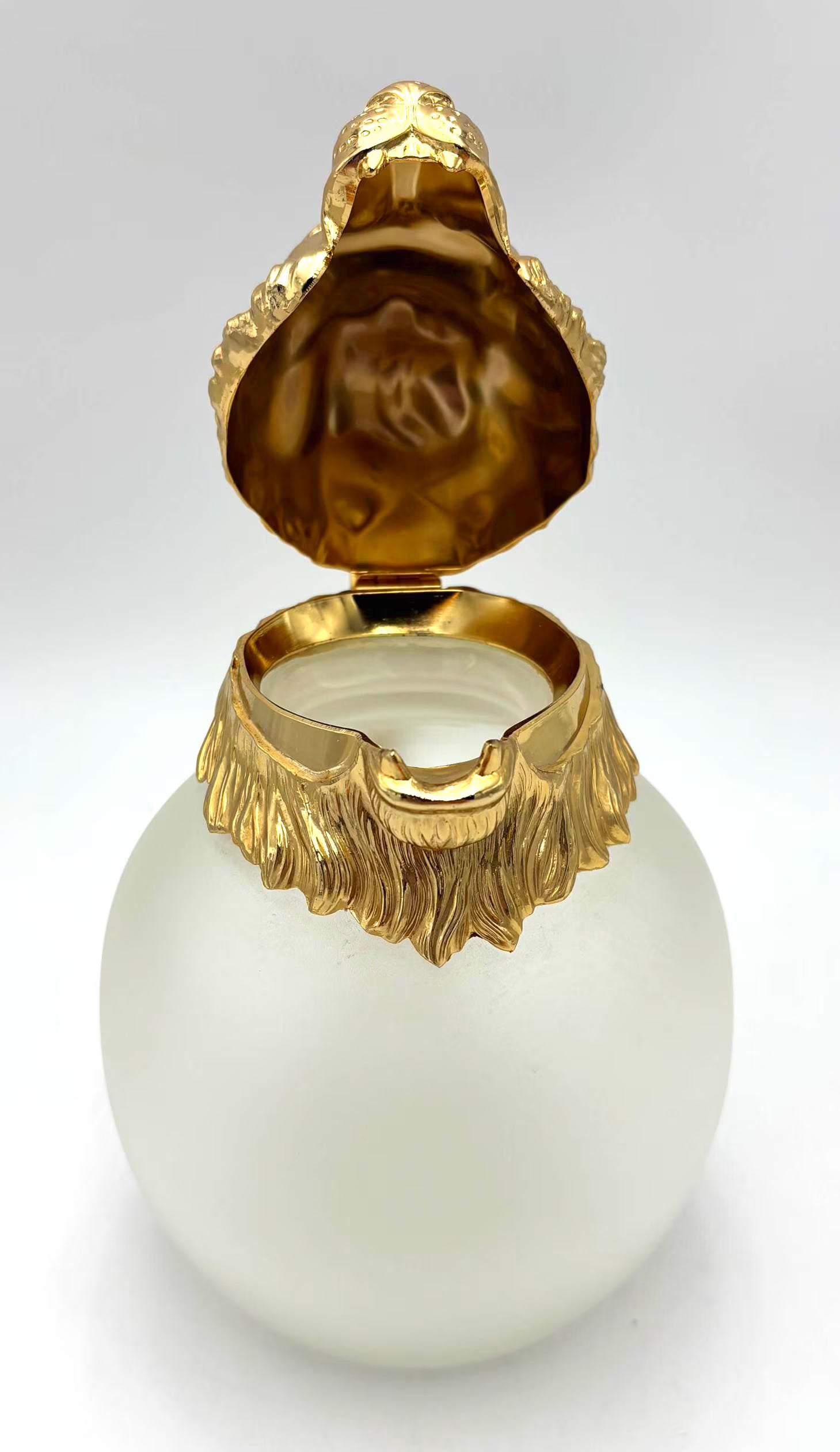 VINTAGE CAROLE STUPELL STYLE LION HEAD PITCHER – WHITE GOLD HOLLYWOOD REGENCY SCULPTURAL BARWARE
