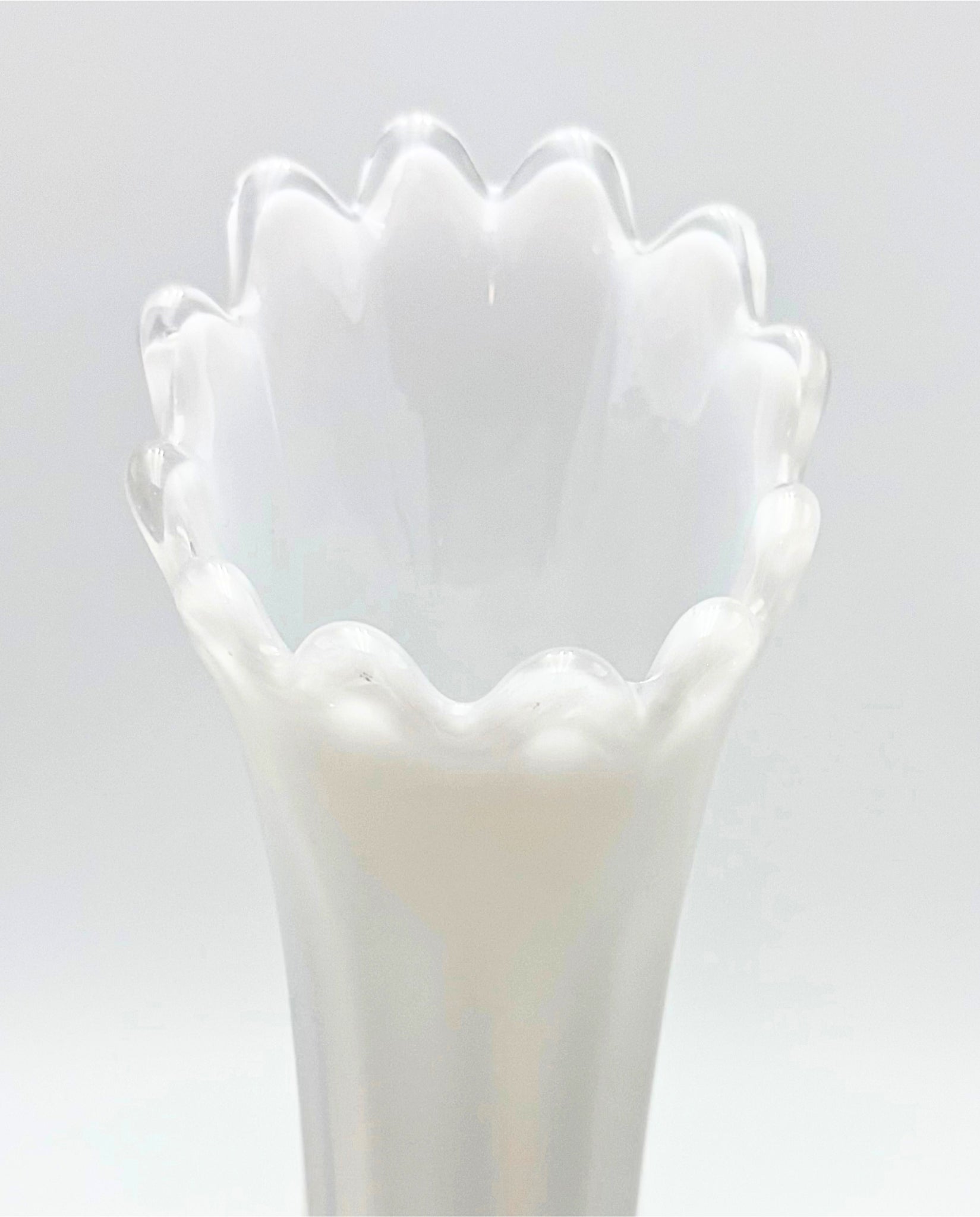 VINTAGE FOSTORIA HEIRLOOM WHITE OPALESCENT STRETCH GLASS VASE, 13”