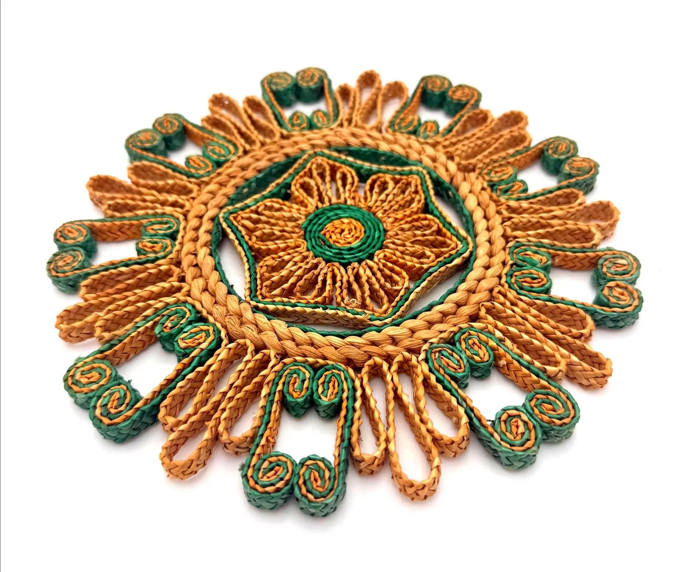 VINTAGE HANDWOVEN RAFFIA WALL HANGING | GREEN STRAW MEDALLION BOHO WALL ART