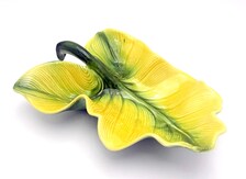 VINTAGE 1957 HULL POTTERY JUBILEE #405 YELLOW & GREEN TROPICAL LEAF DISH