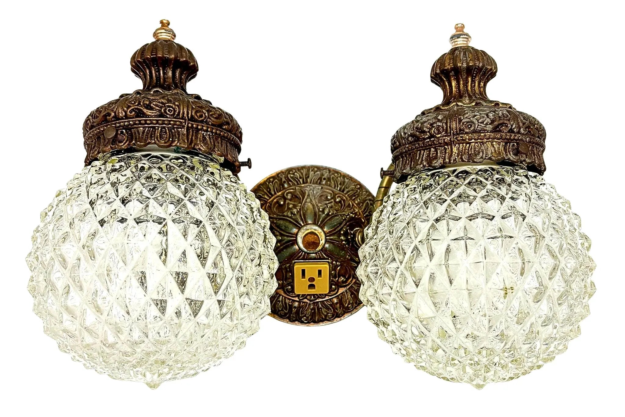 VINTAGE L.D. KICHLER ARCHITECTURAL DOUBLE VANITY WALL SCONCE WITH DIAMOND POINT GLASS GLOBES