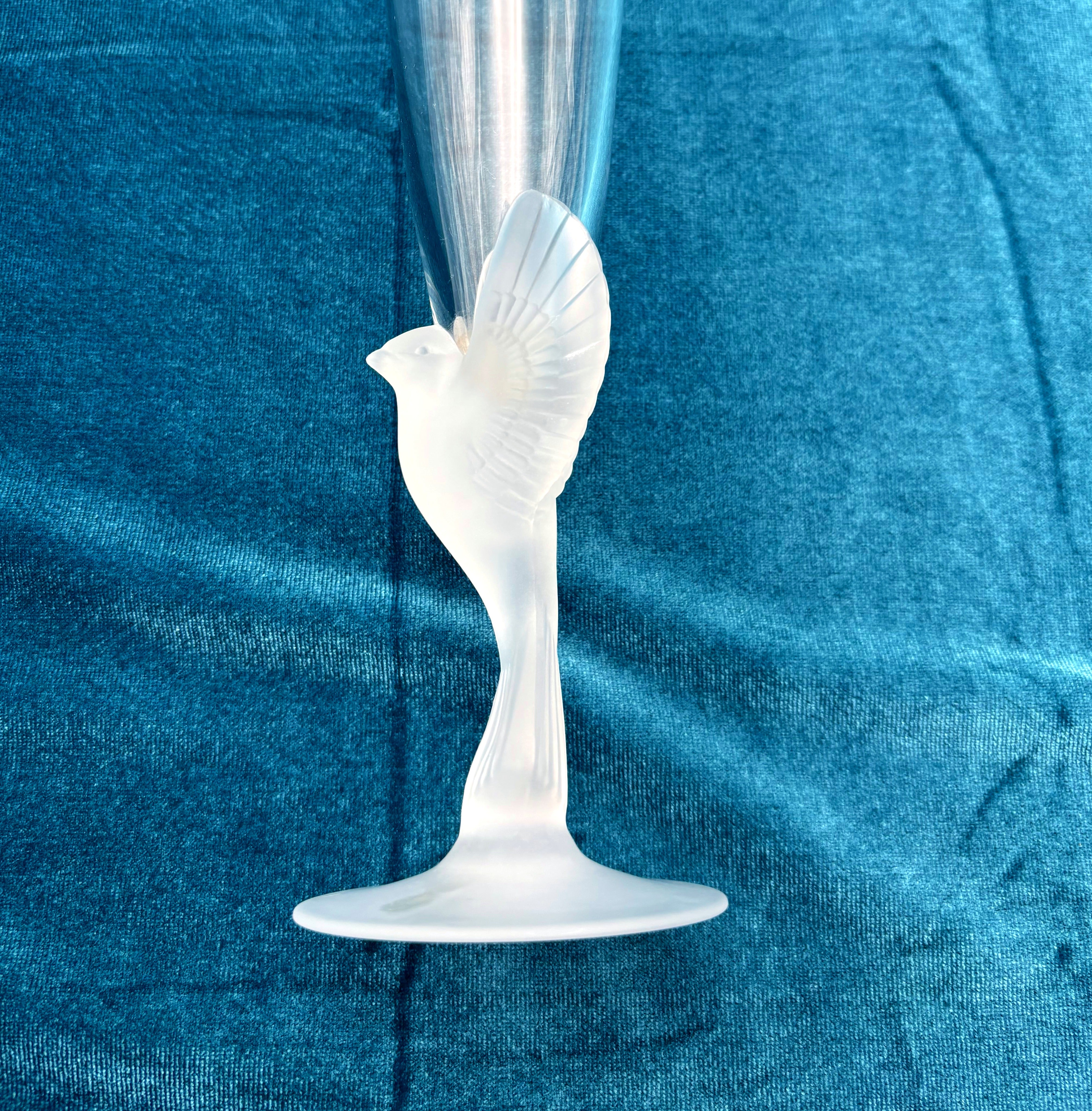 VINTAGE SASAKI WINGS CRYSTAL CHAMPAGNE FLUTE WITH FROSTED DOVE STEM