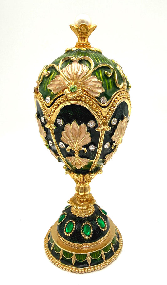 FABERGÉ STYLE EMERALD GREEN JEWELED EGG TRINKET BOX WITH GOLD SCROLLWORK AND PEDESTAL BASE – 7 INCH DECORATIVE JEWELRY BOX