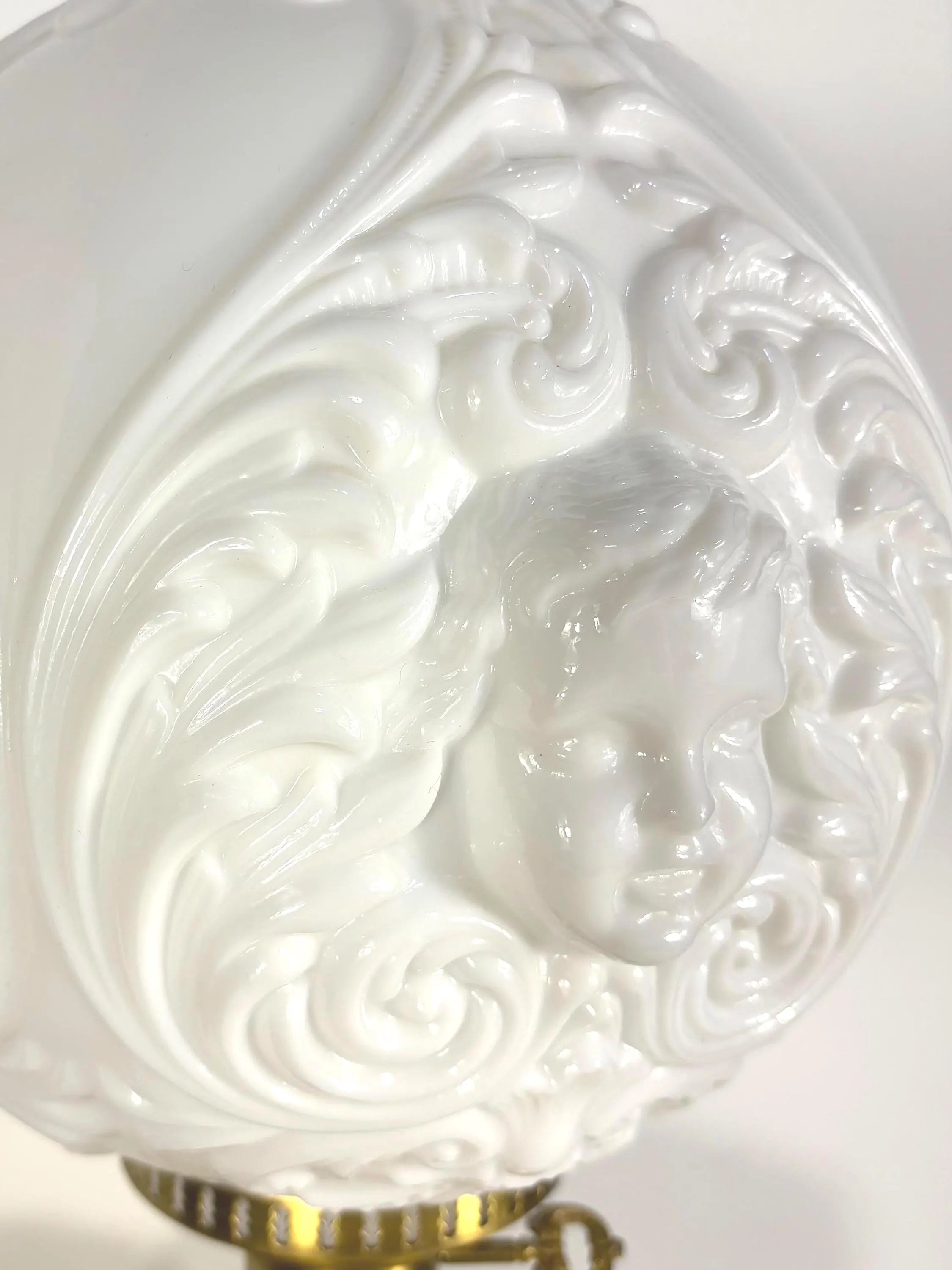 VINTAGE CHERUB MILK GLASS LAMP 27 INCH TALL VICTORIAN REVIVAL FIGURAL PARLOR LAMP ROMANTIC BOUDOIR LIGHTING HOLLYWOOD REGENCY DECOR