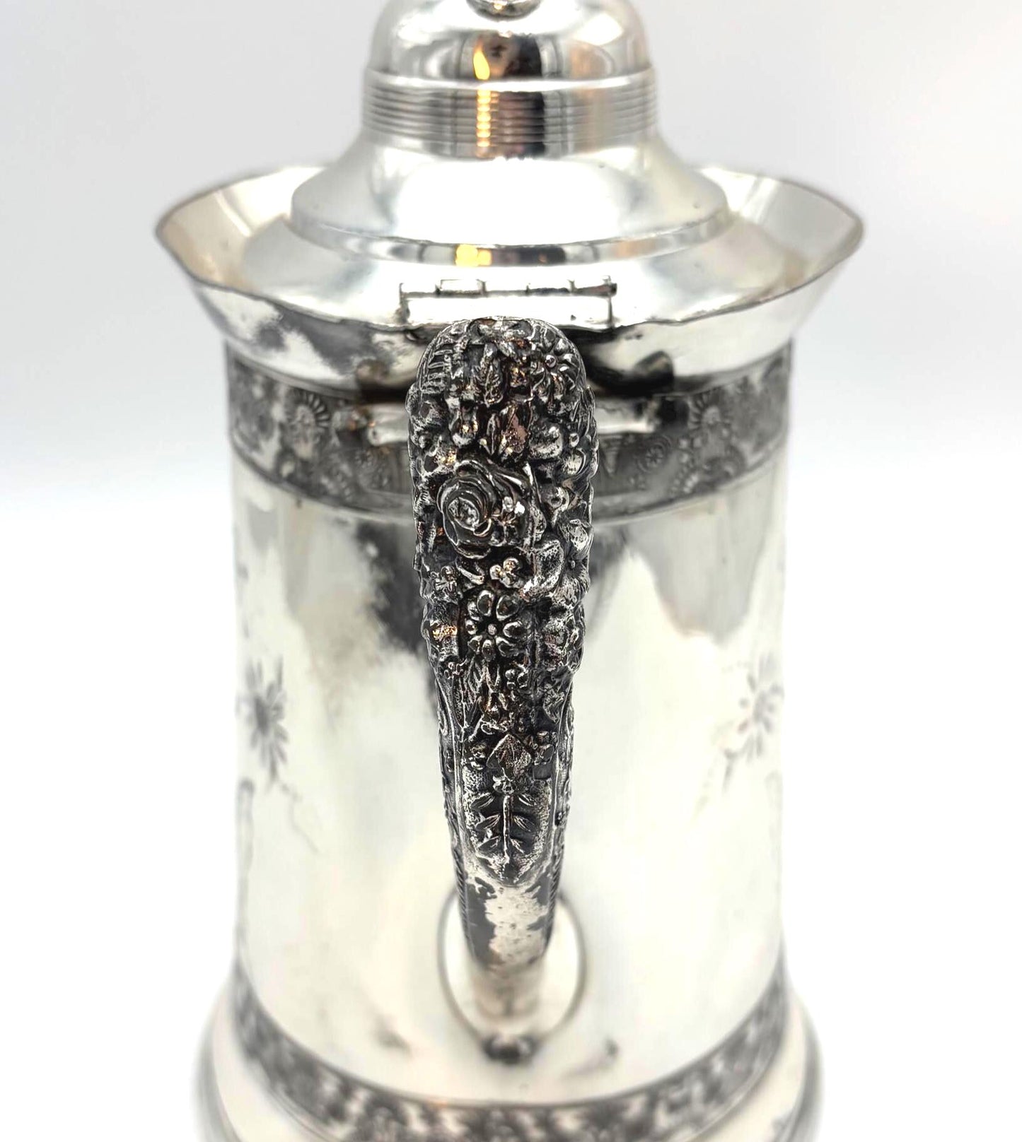 ANTIQUE AMERICAN SILVER PLATE CO QUADRUPLE SILVERPLATE COFFEE POT 14 INCH VICTORIAN FLORAL ENGRAVED ORNATE HANDLE AESTHETIC MOVEMENT